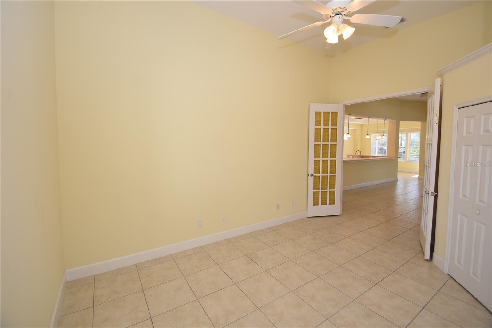 Image 7 of 66 For 17 Oasis Circle