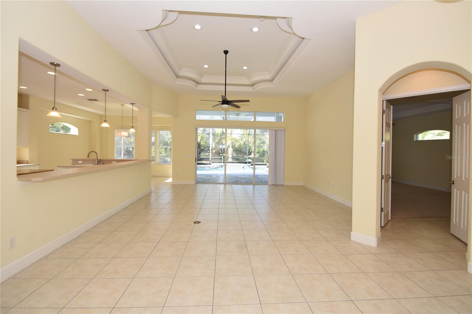 Image 8 of 66 For 17 Oasis Circle