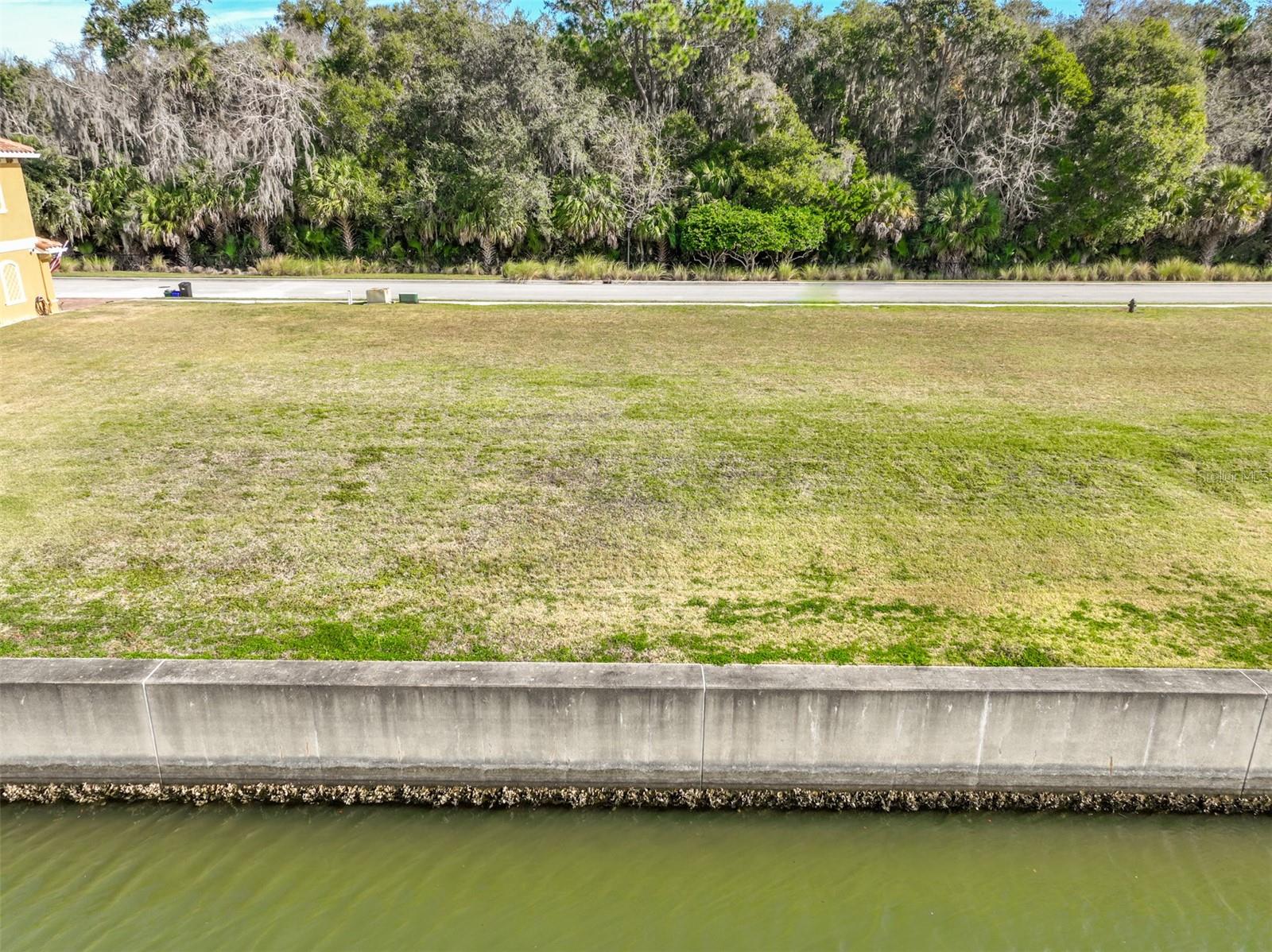 Image 17 of 39 For 268 Harbor Village Point N