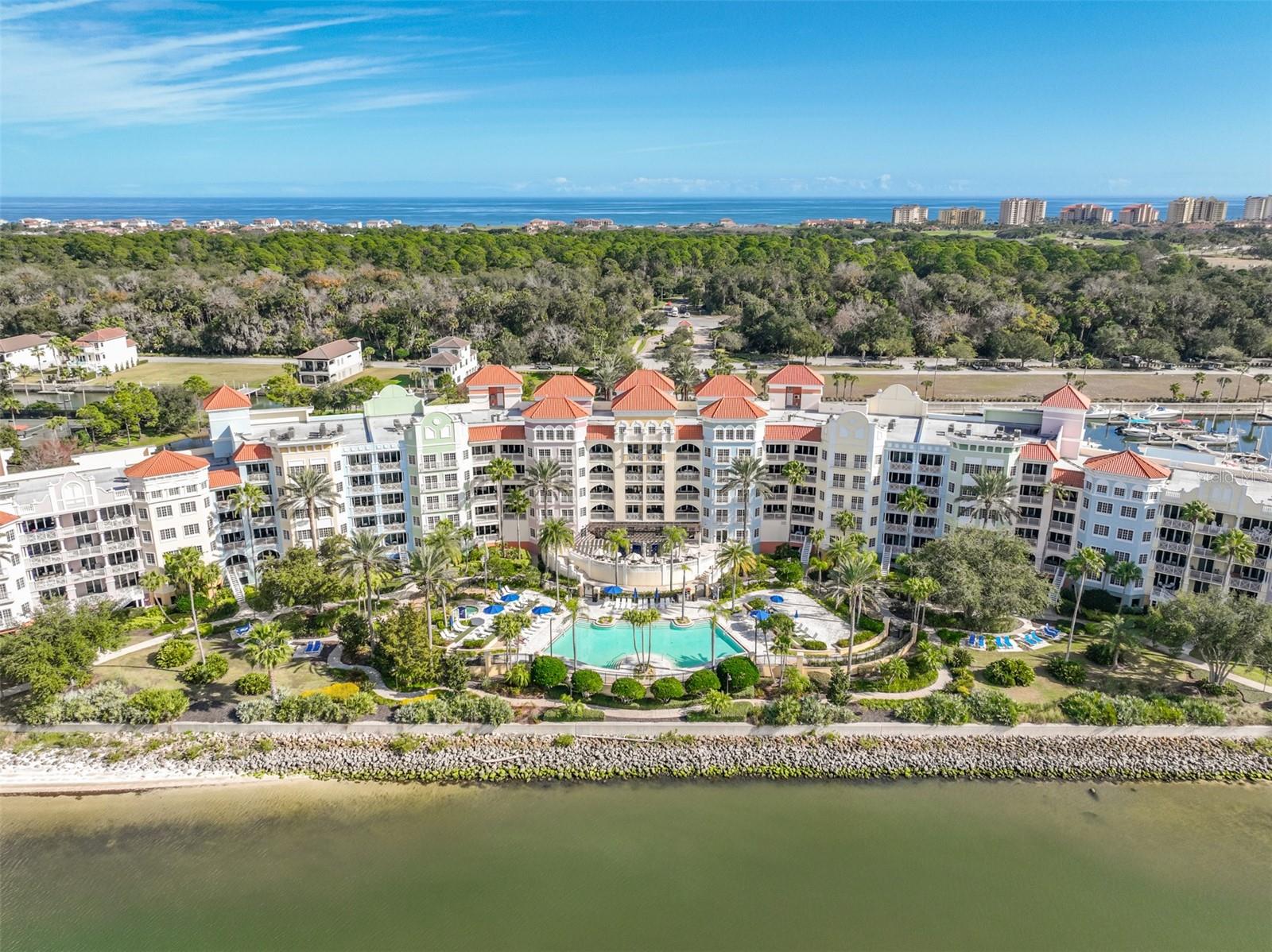 Image 18 of 39 For 268 Harbor Village Point N