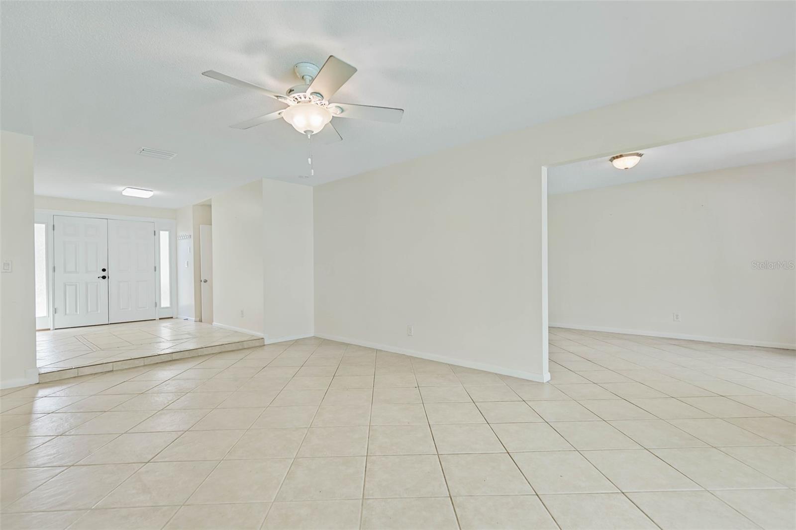 Image 11 of 52 For 9 Crompton Place