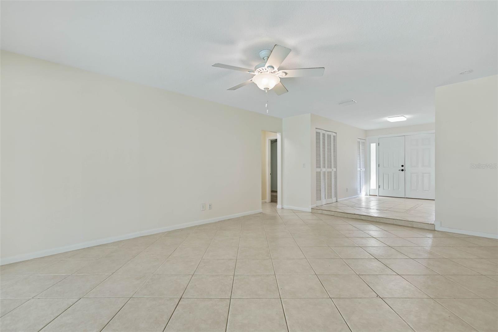 Image 12 of 52 For 9 Crompton Place