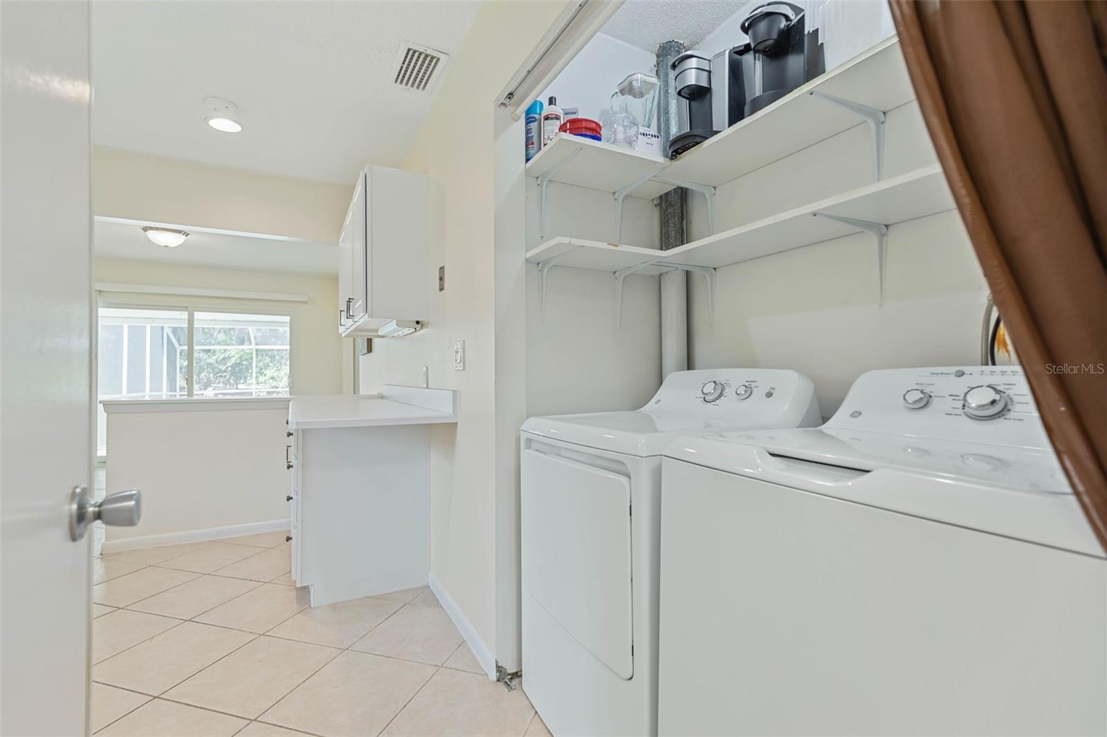 Image 28 of 52 For 9 Crompton Place