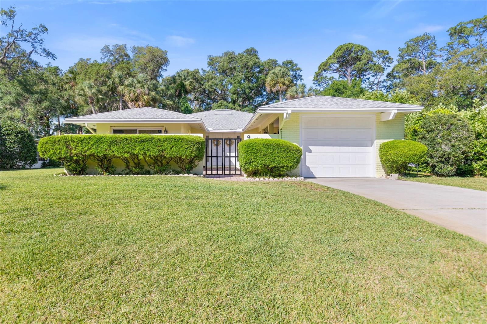 Image 31 of 52 For 9 Crompton Place