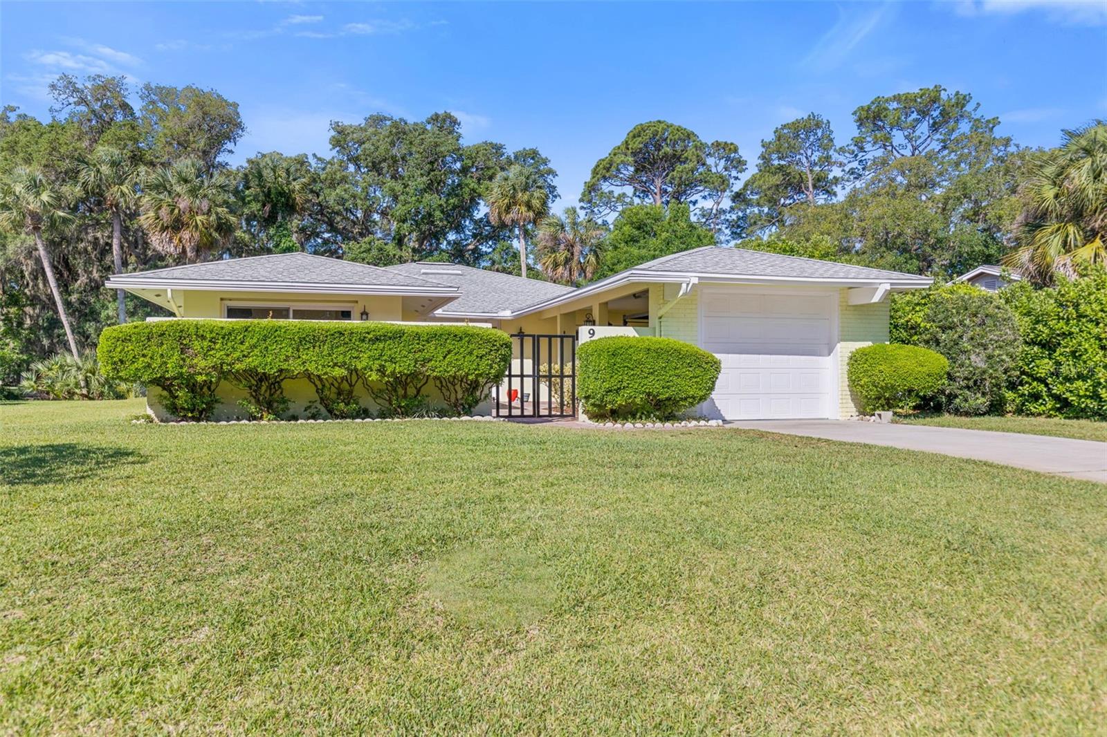 Image 34 of 52 For 9 Crompton Place