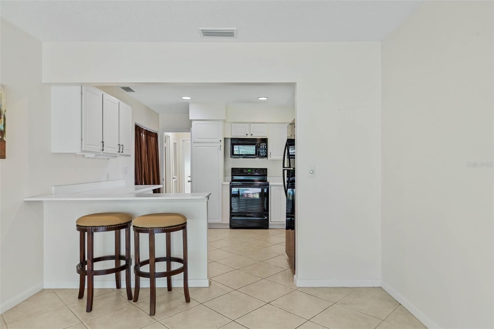 Image 7 of 52 For 9 Crompton Place