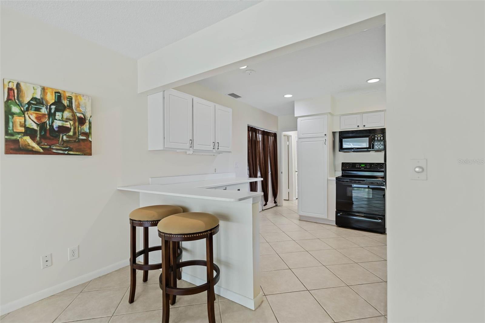 Image 8 of 52 For 9 Crompton Place