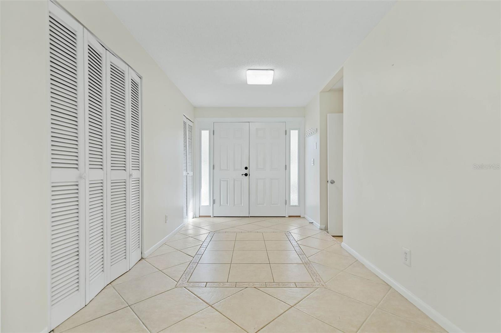 Image 9 of 52 For 9 Crompton Place