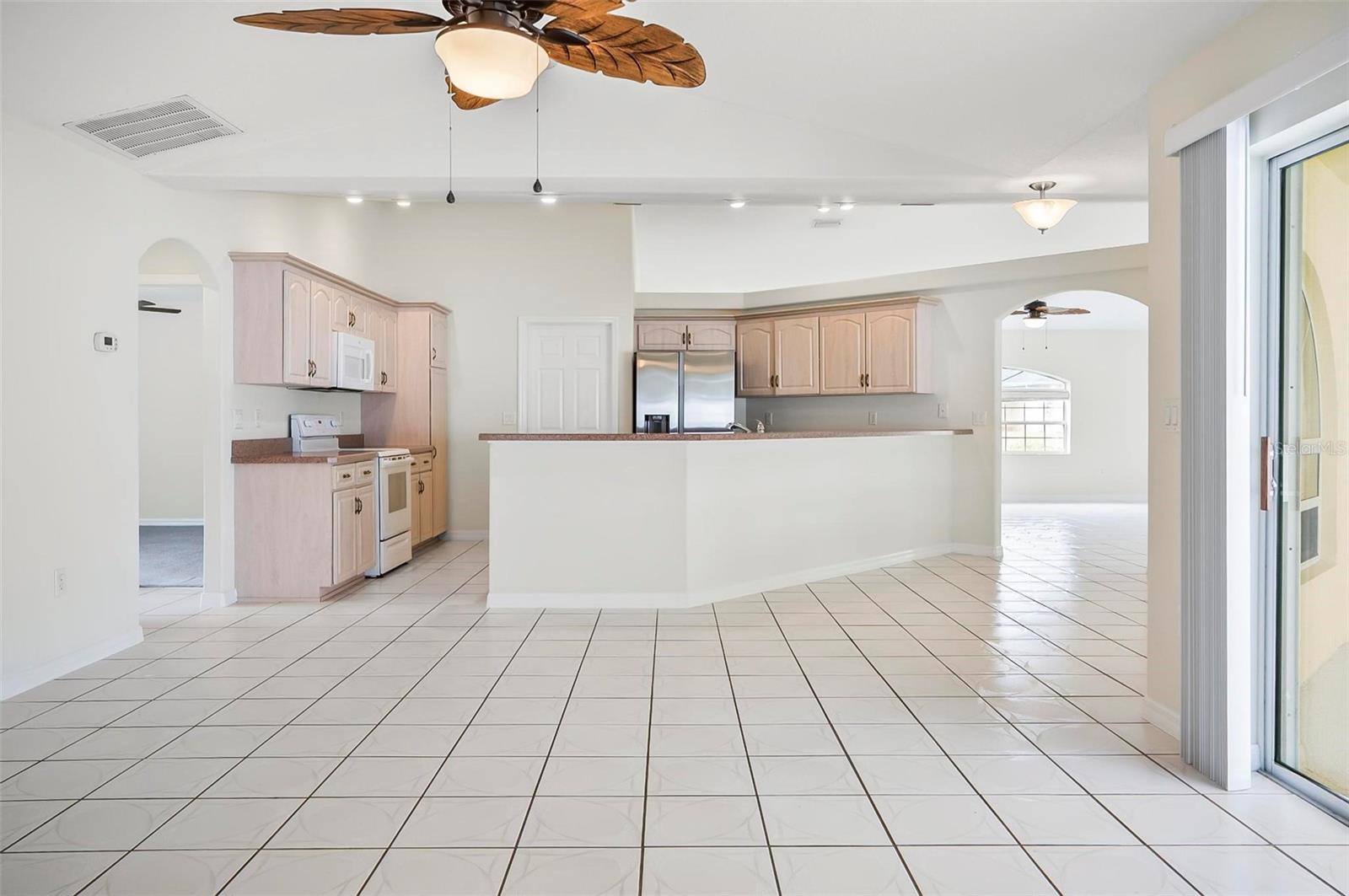 Image 20 of 69 For 43 Fallen Oak Lane