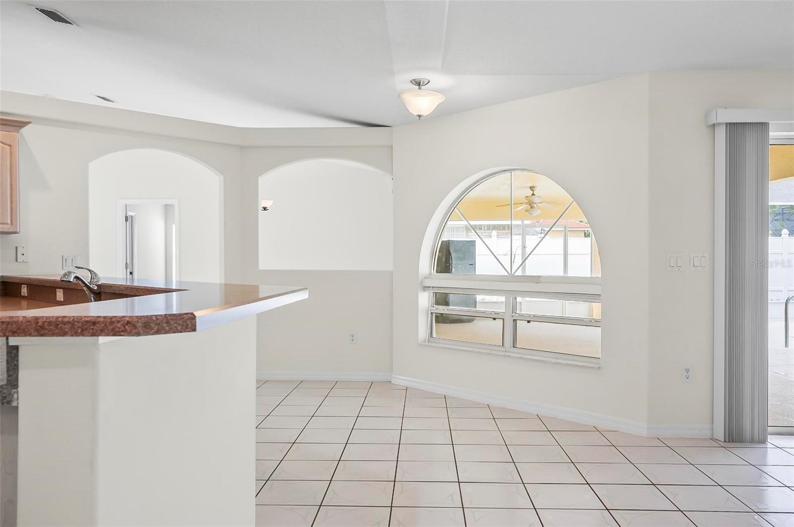 Image 31 of 69 For 43 Fallen Oak Lane