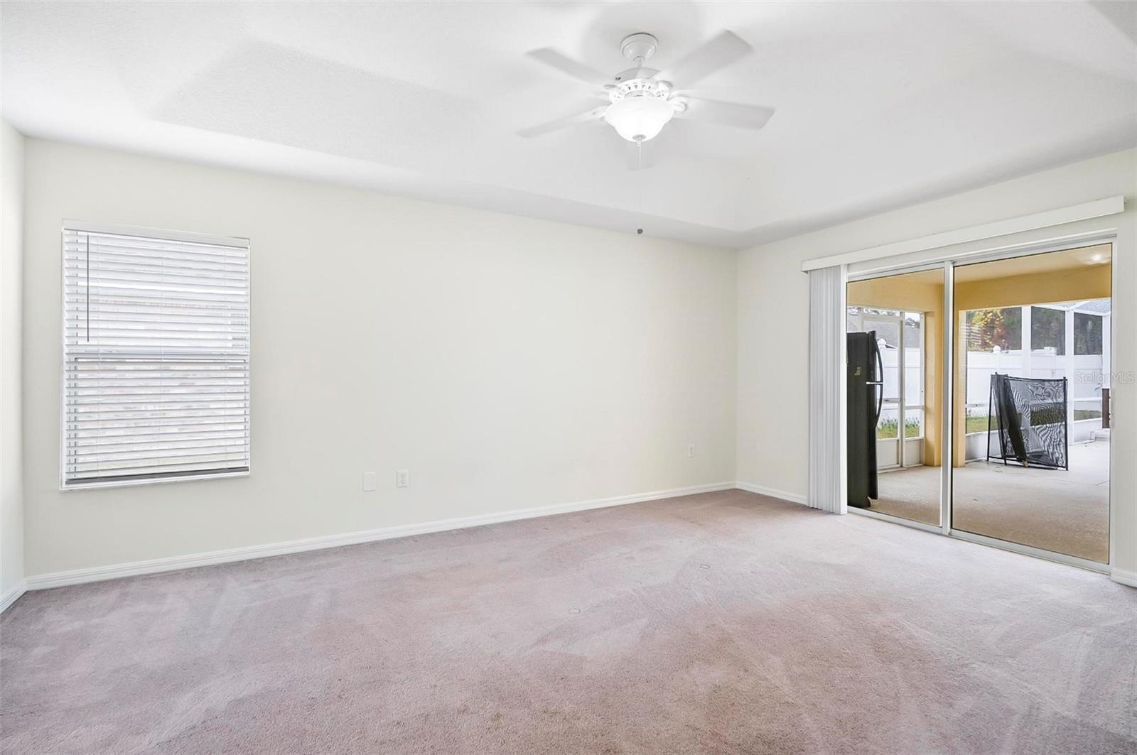 Image 33 of 69 For 43 Fallen Oak Lane