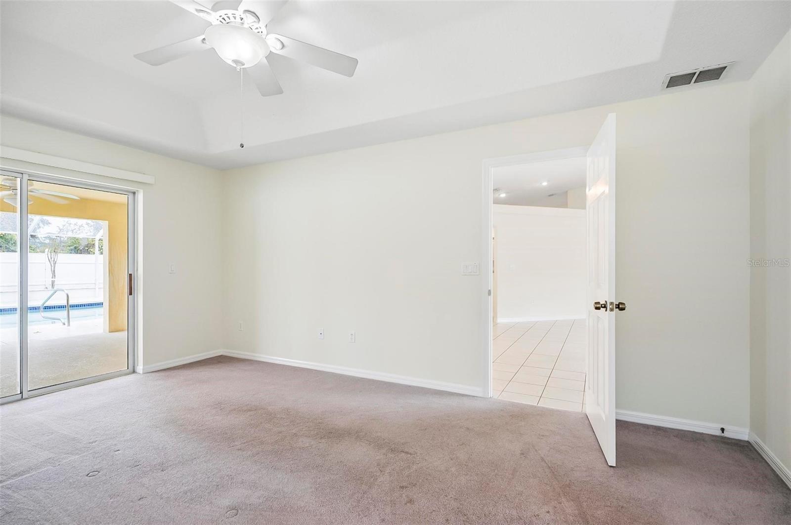 Image 34 of 69 For 43 Fallen Oak Lane