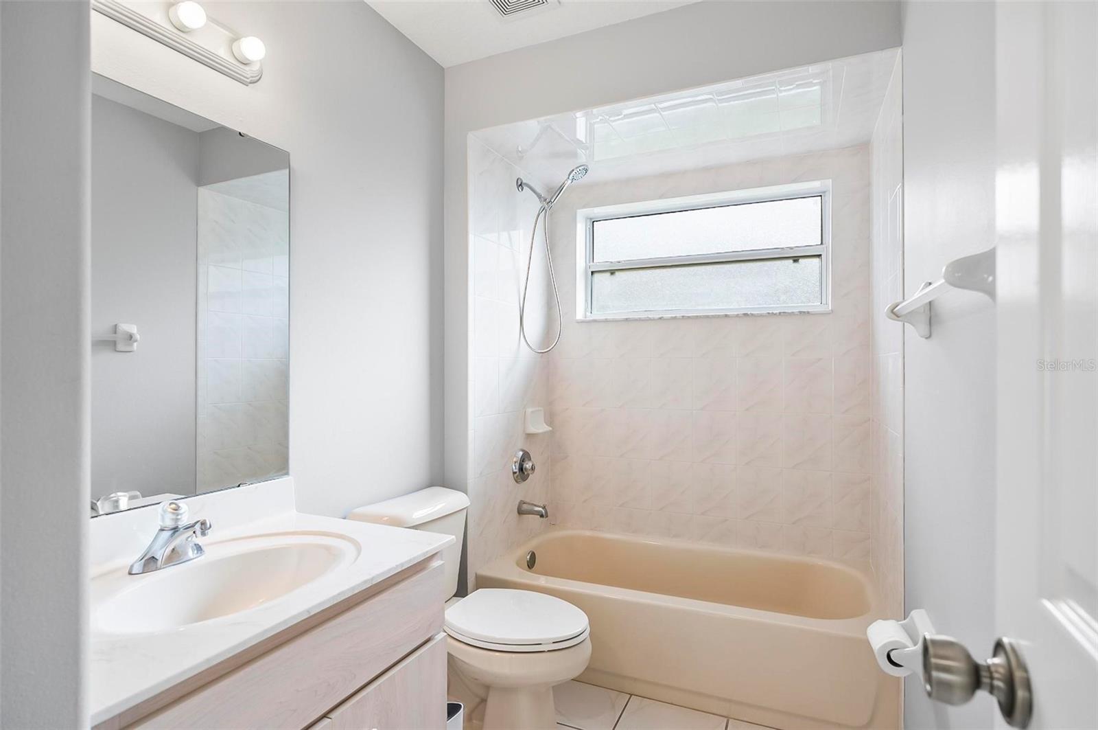 Image 49 of 69 For 43 Fallen Oak Lane