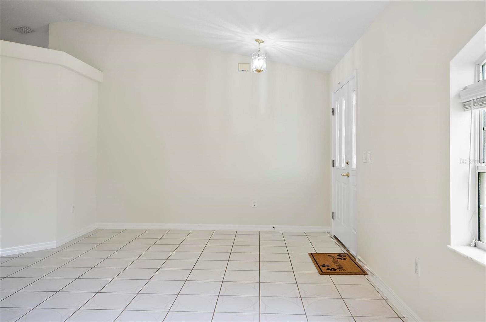 Image 8 of 69 For 43 Fallen Oak Lane