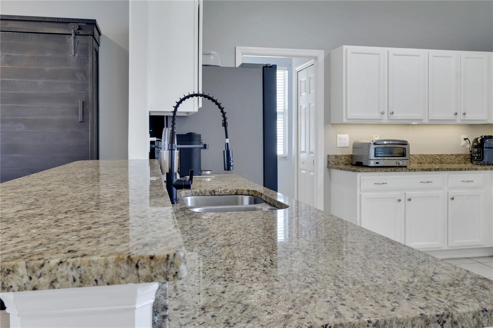 Image 15 of 36 For 6068 Spruce Point Circle