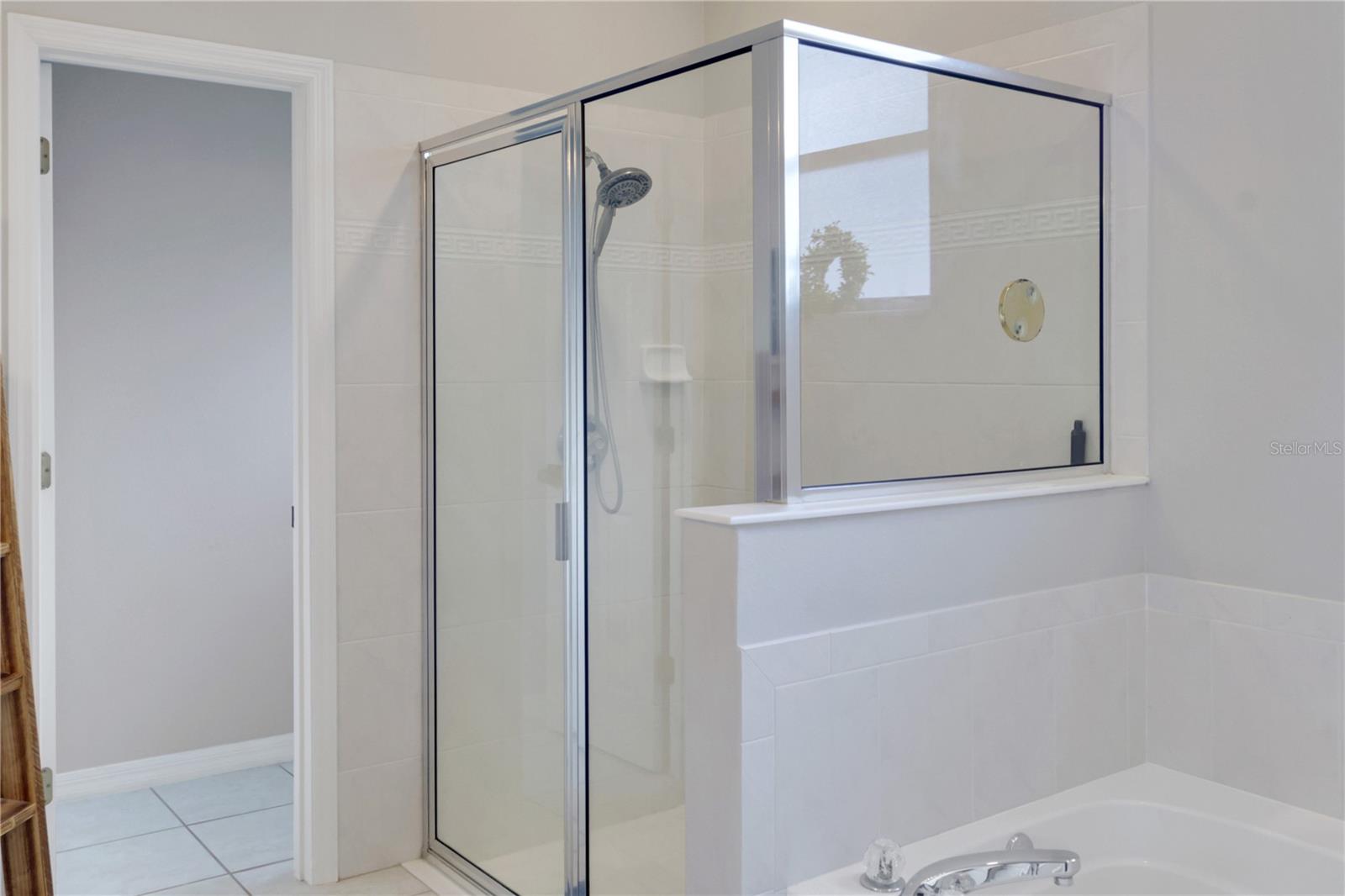 Image 23 of 36 For 6068 Spruce Point Circle