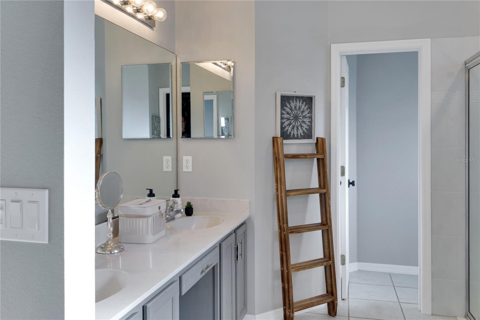 Image 24 of 36 For 6068 Spruce Point Circle