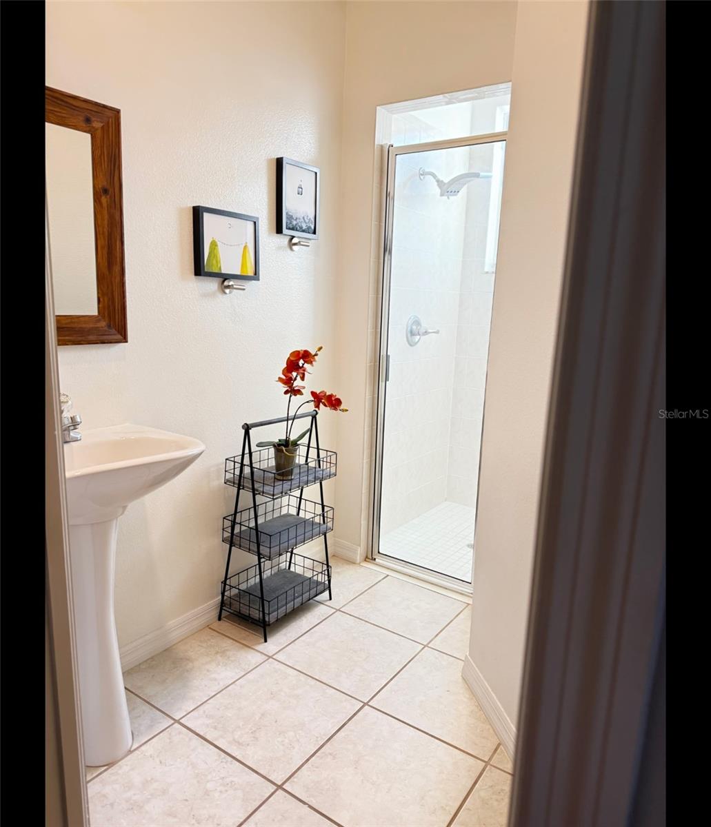 Image 35 of 36 For 6068 Spruce Point Circle