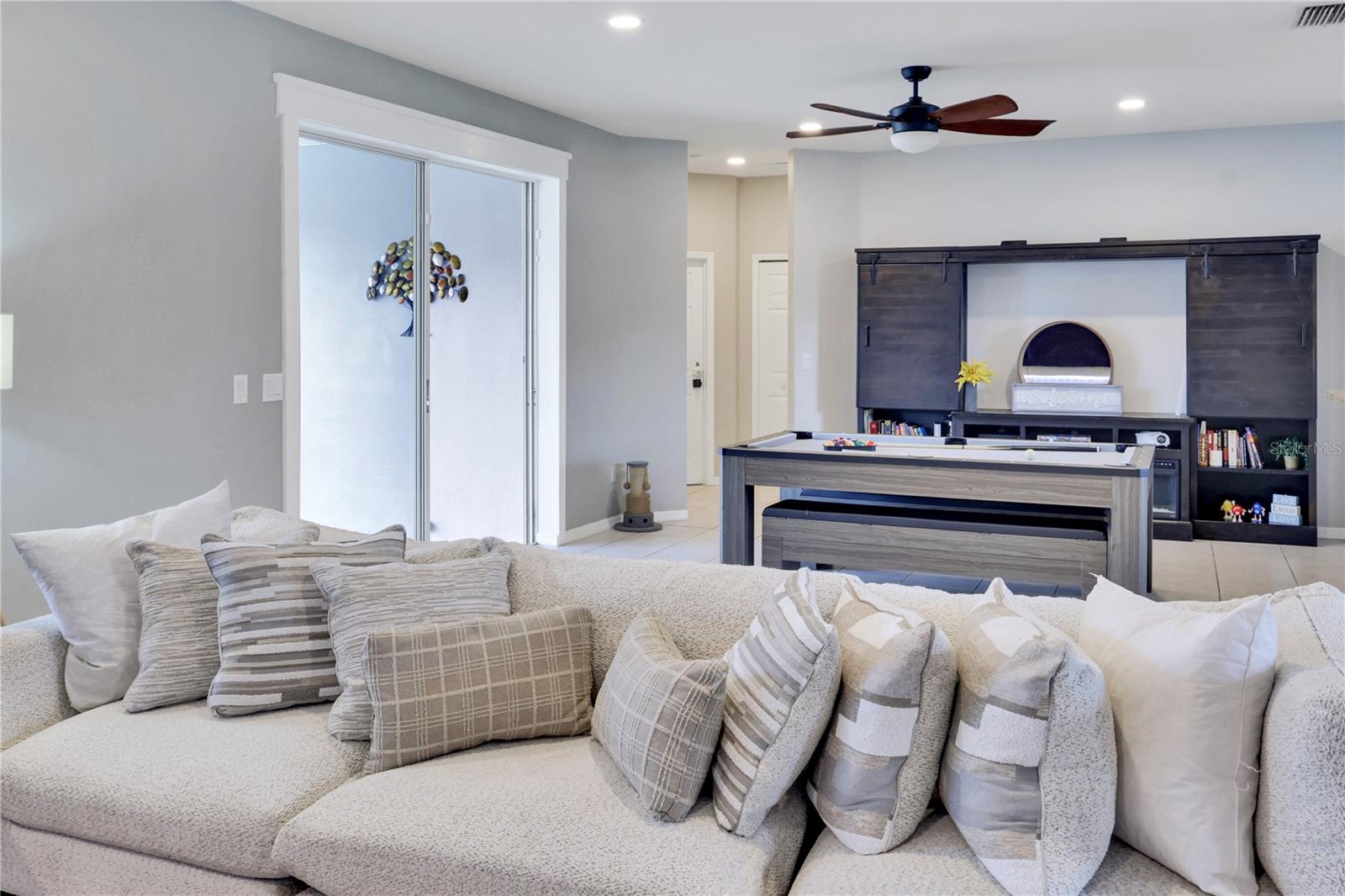 Image 9 of 36 For 6068 Spruce Point Circle