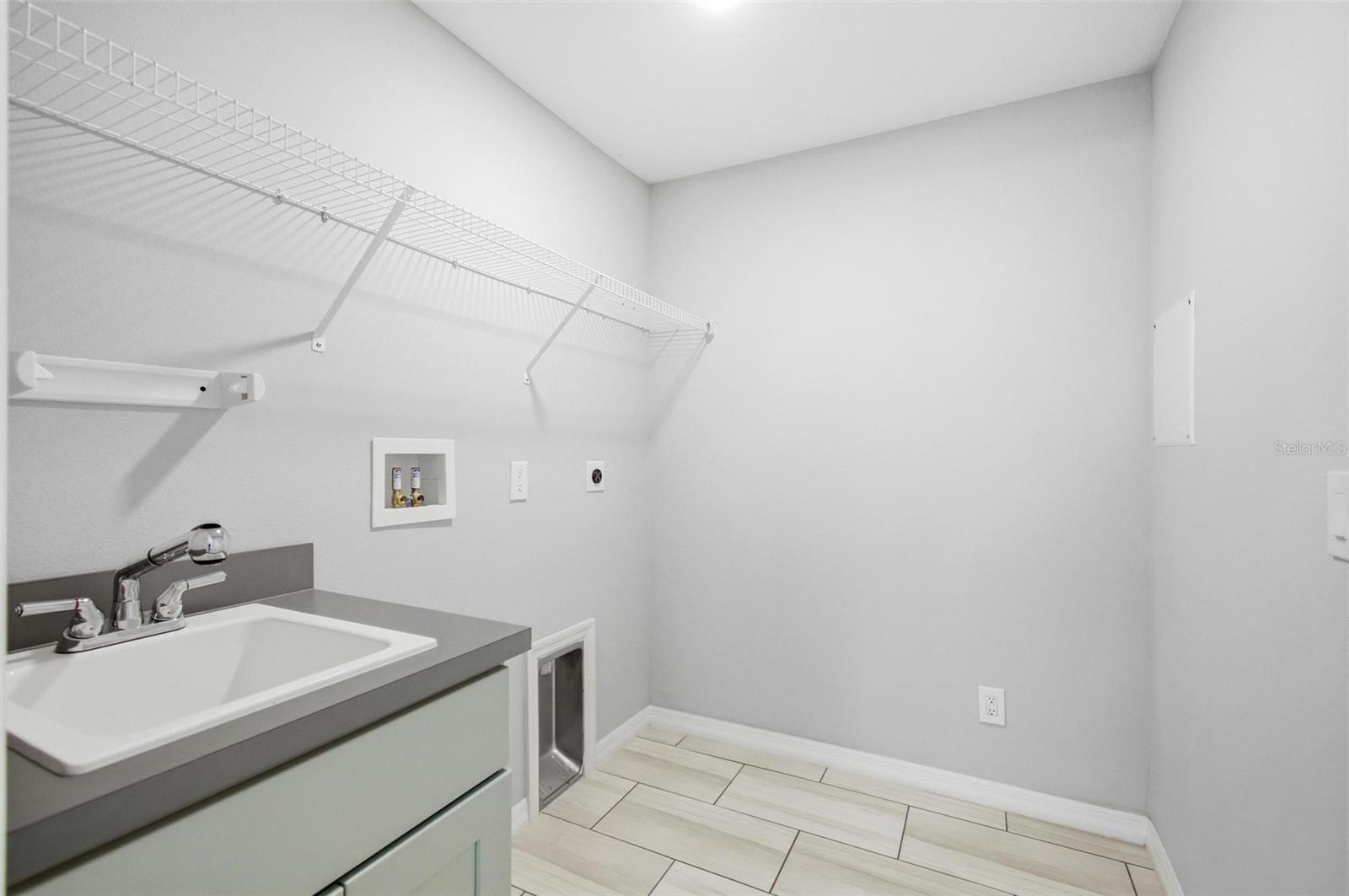 Image 13 of 51 For 2 Lynton Place B