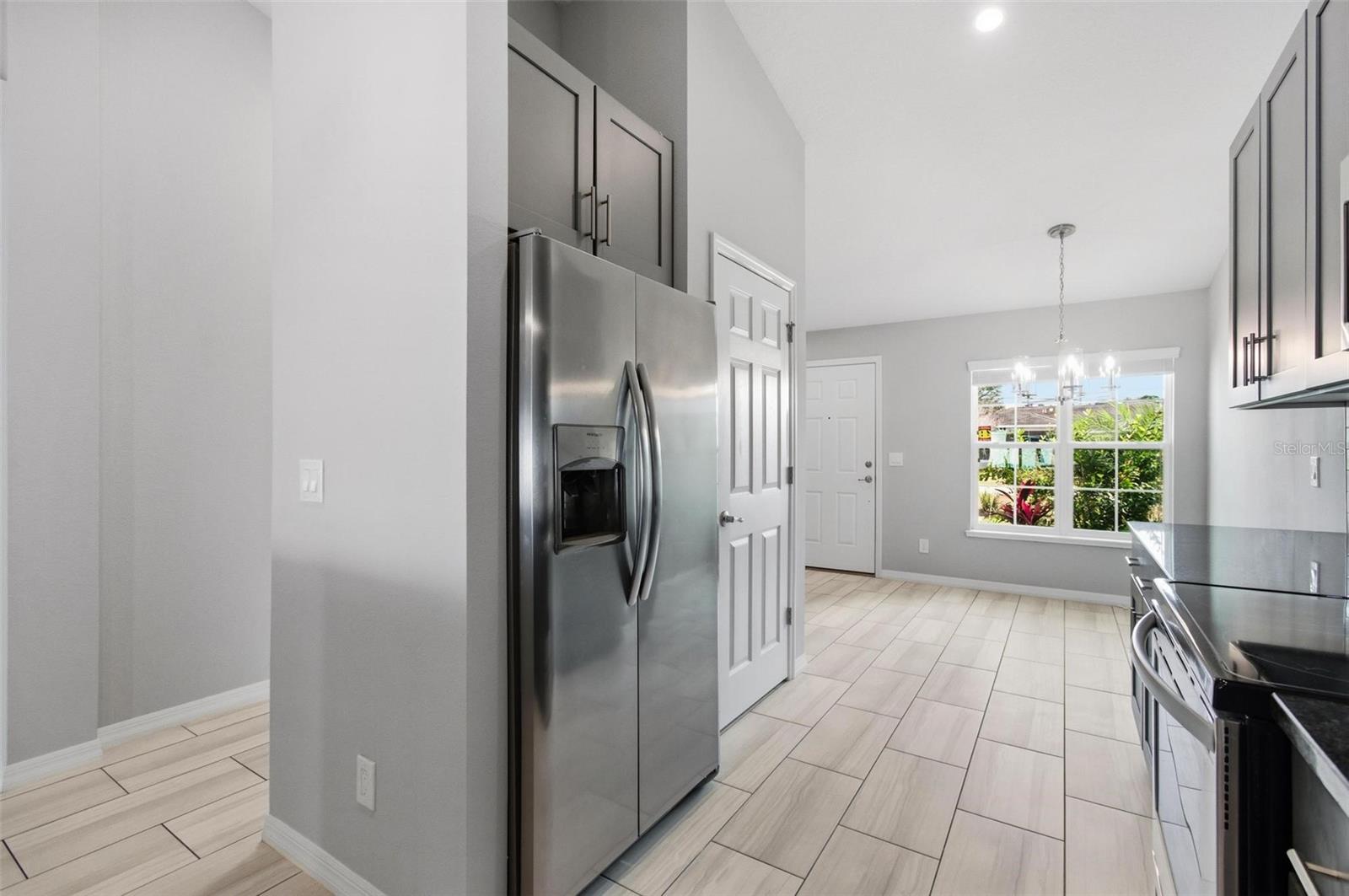 Image 18 of 51 For 2 Lynton Place B