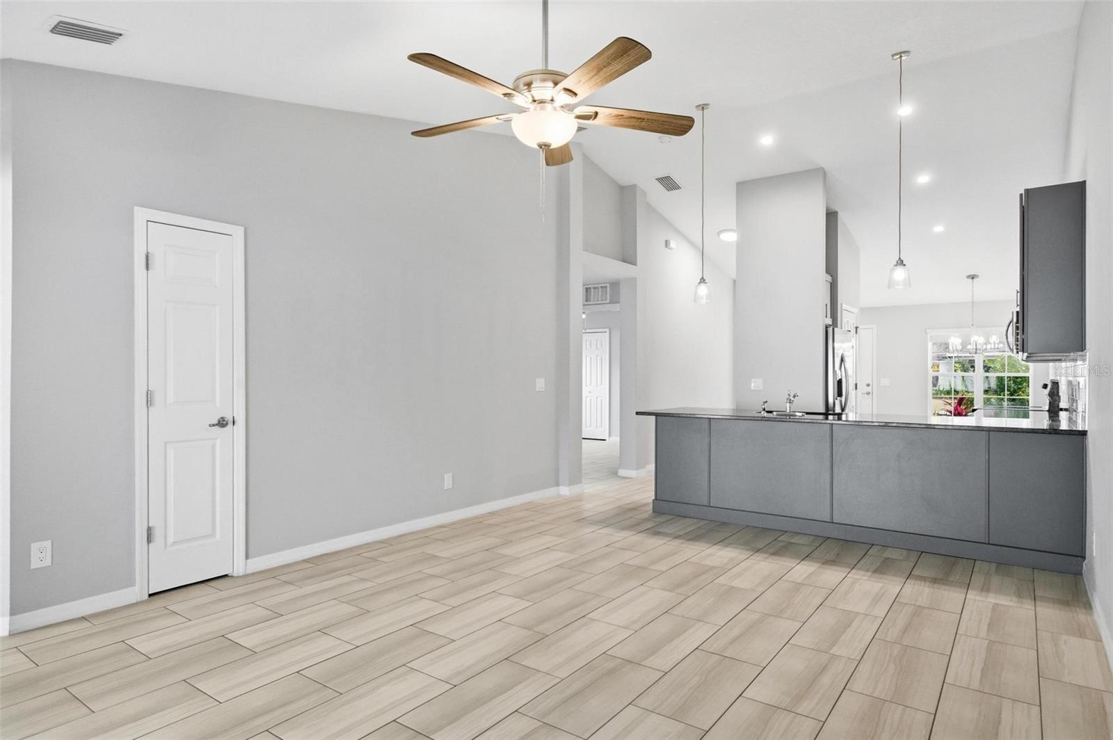 Image 25 of 51 For 2 Lynton Place B