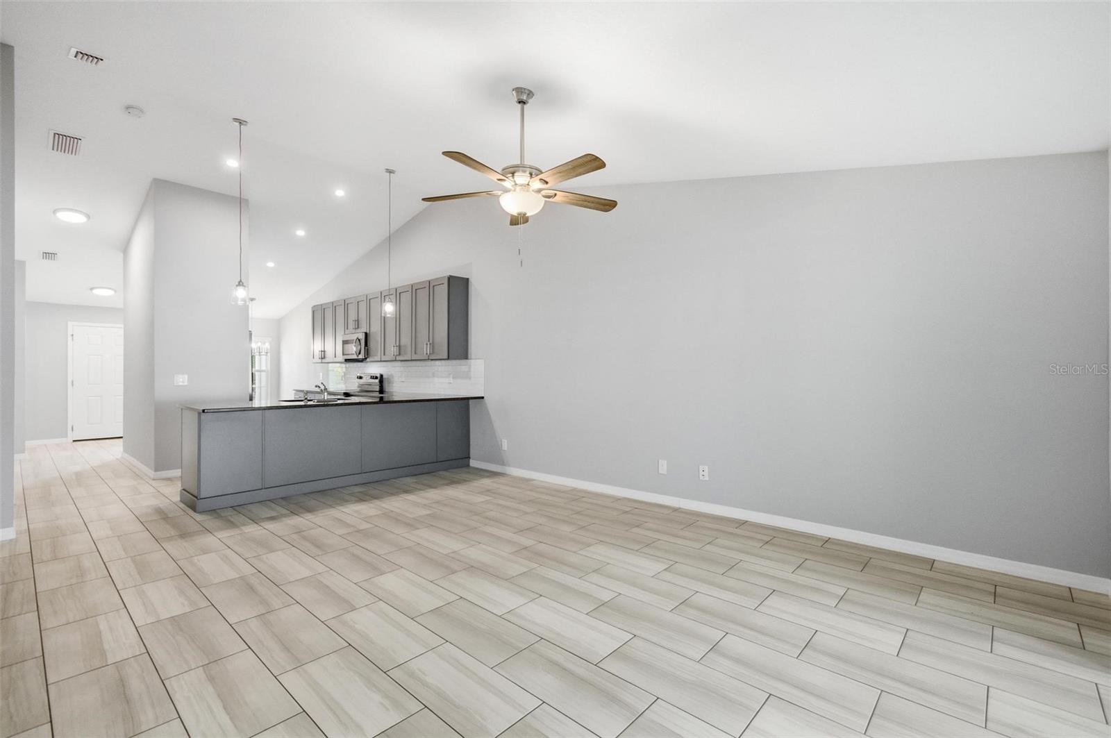 Image 26 of 51 For 2 Lynton Place B