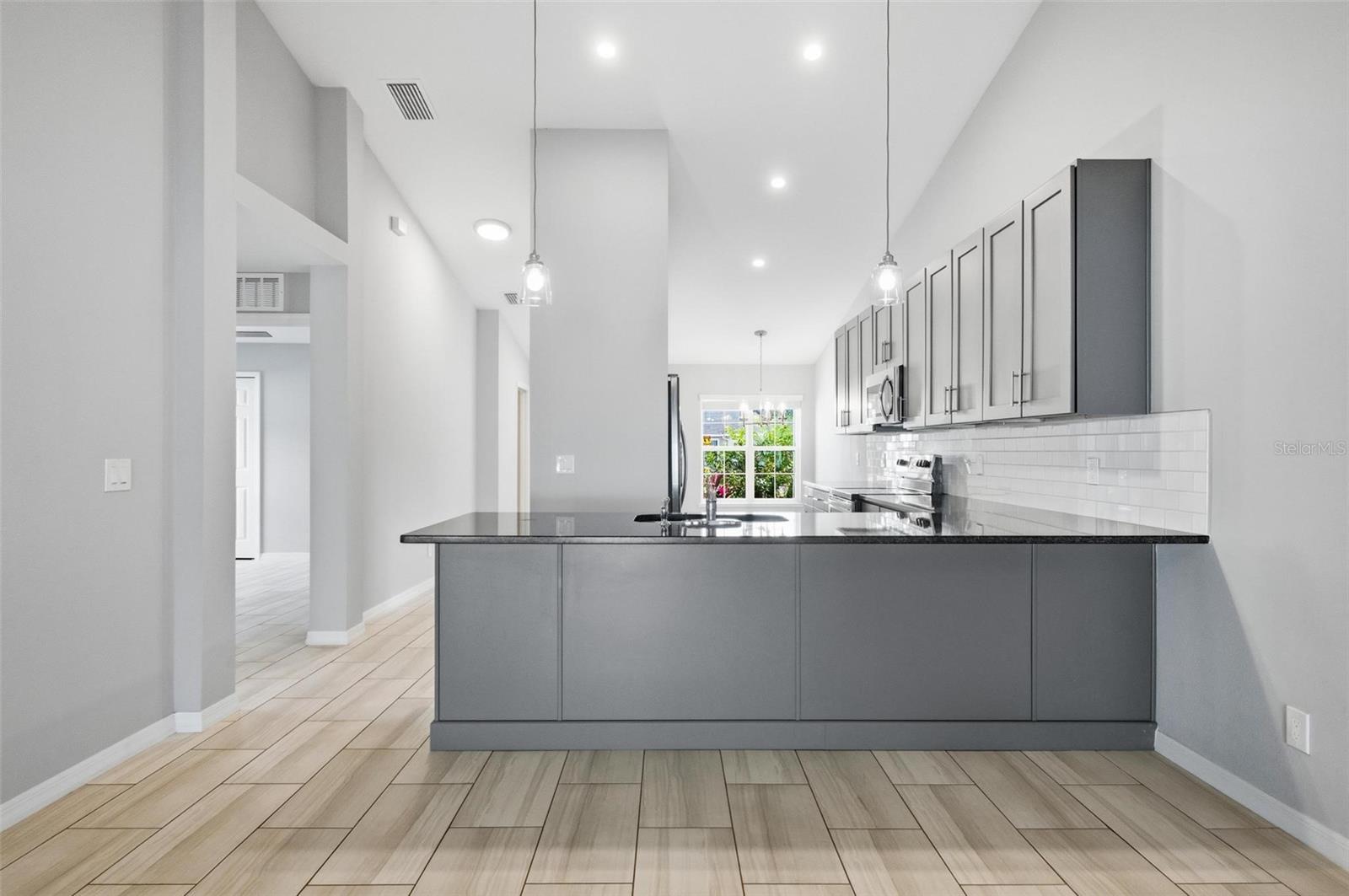 Image 27 of 51 For 2 Lynton Place B