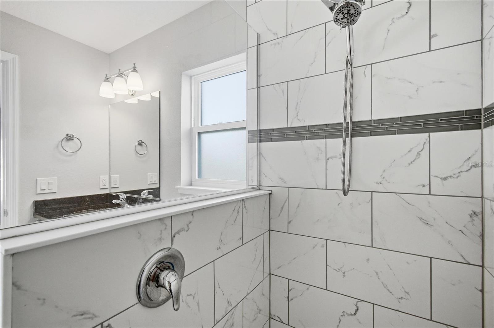 Image 34 of 51 For 2 Lynton Place B