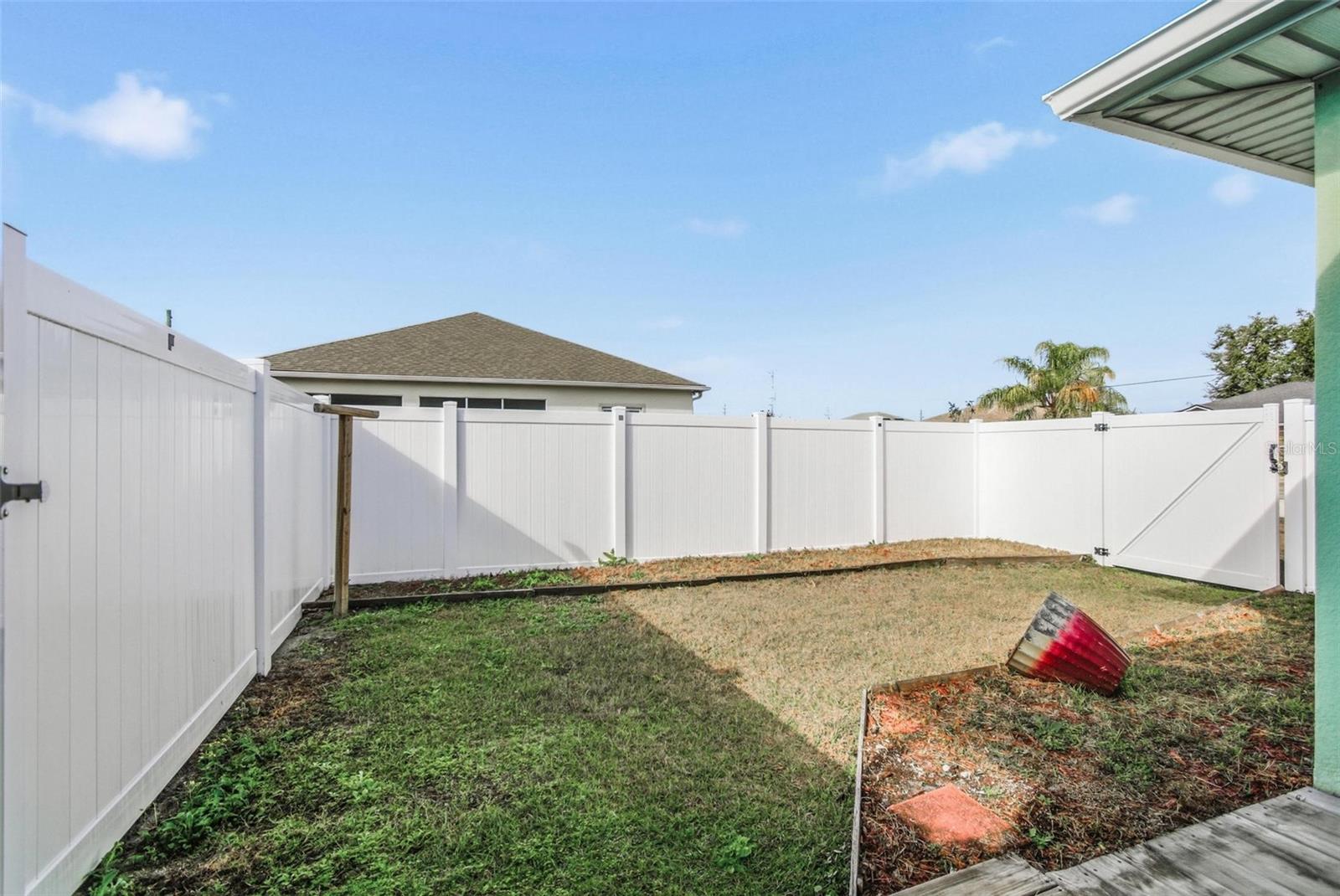 Image 49 of 51 For 2 Lynton Place B