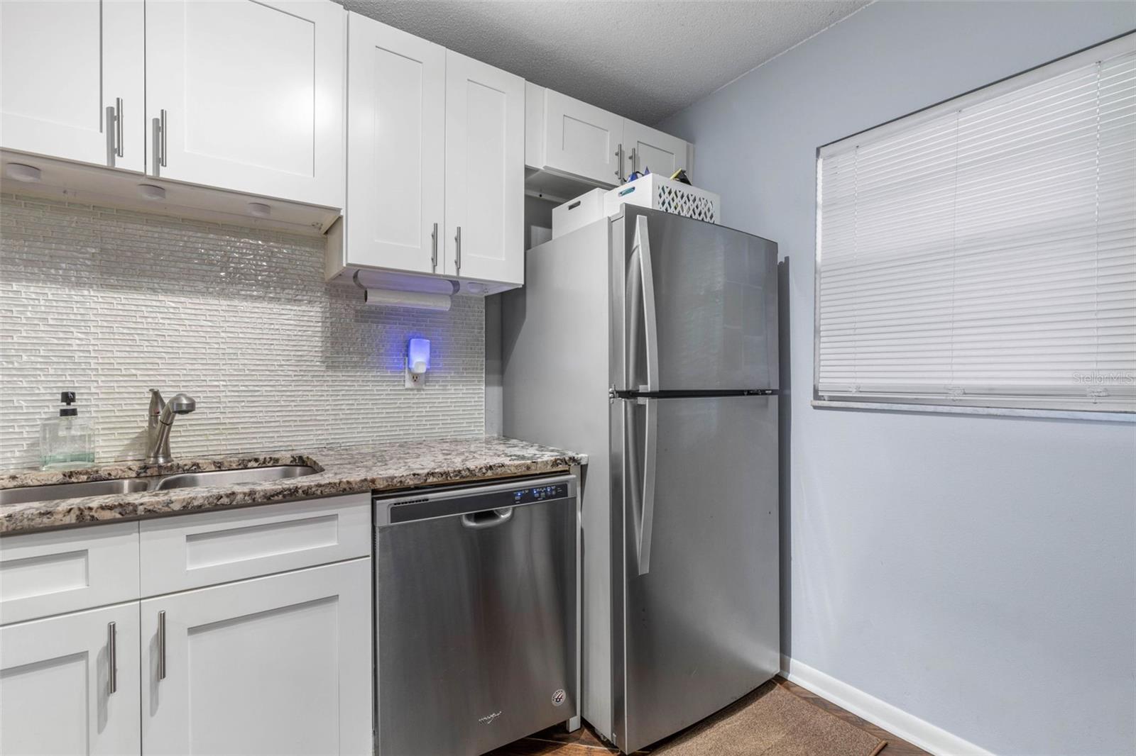 Image 13 of 52 For 640 Nova Road 117