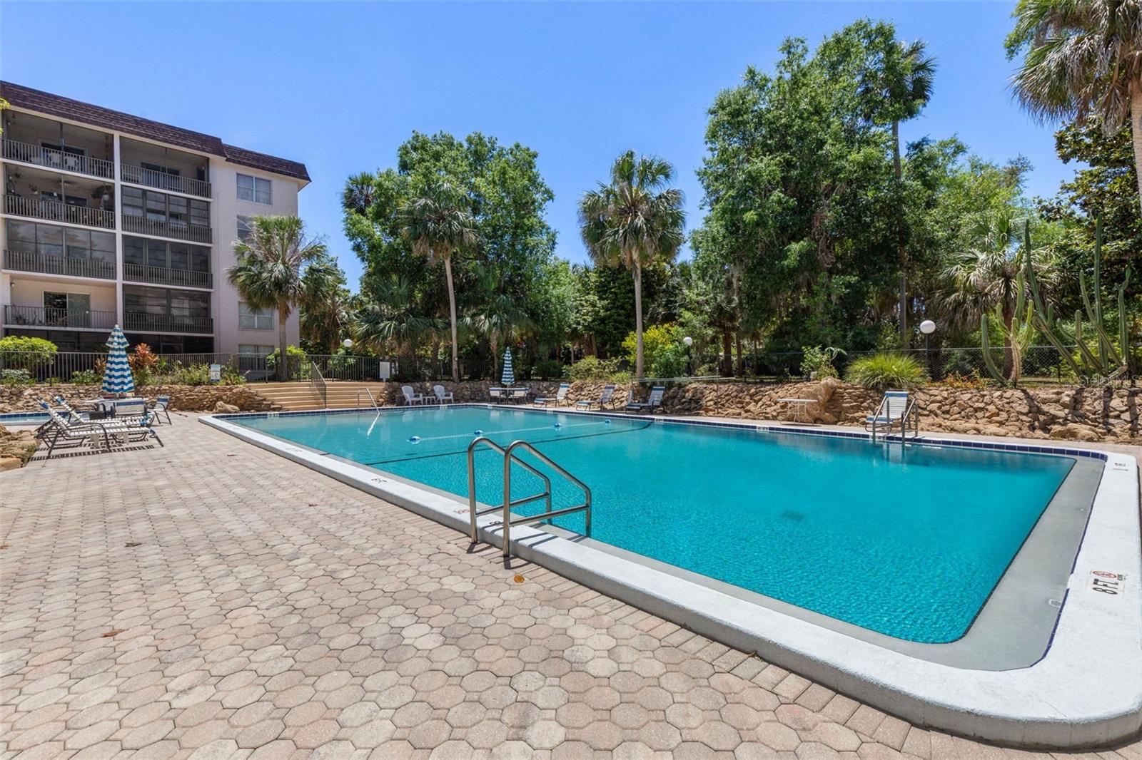 Image 34 of 52 For 640 Nova Road 117