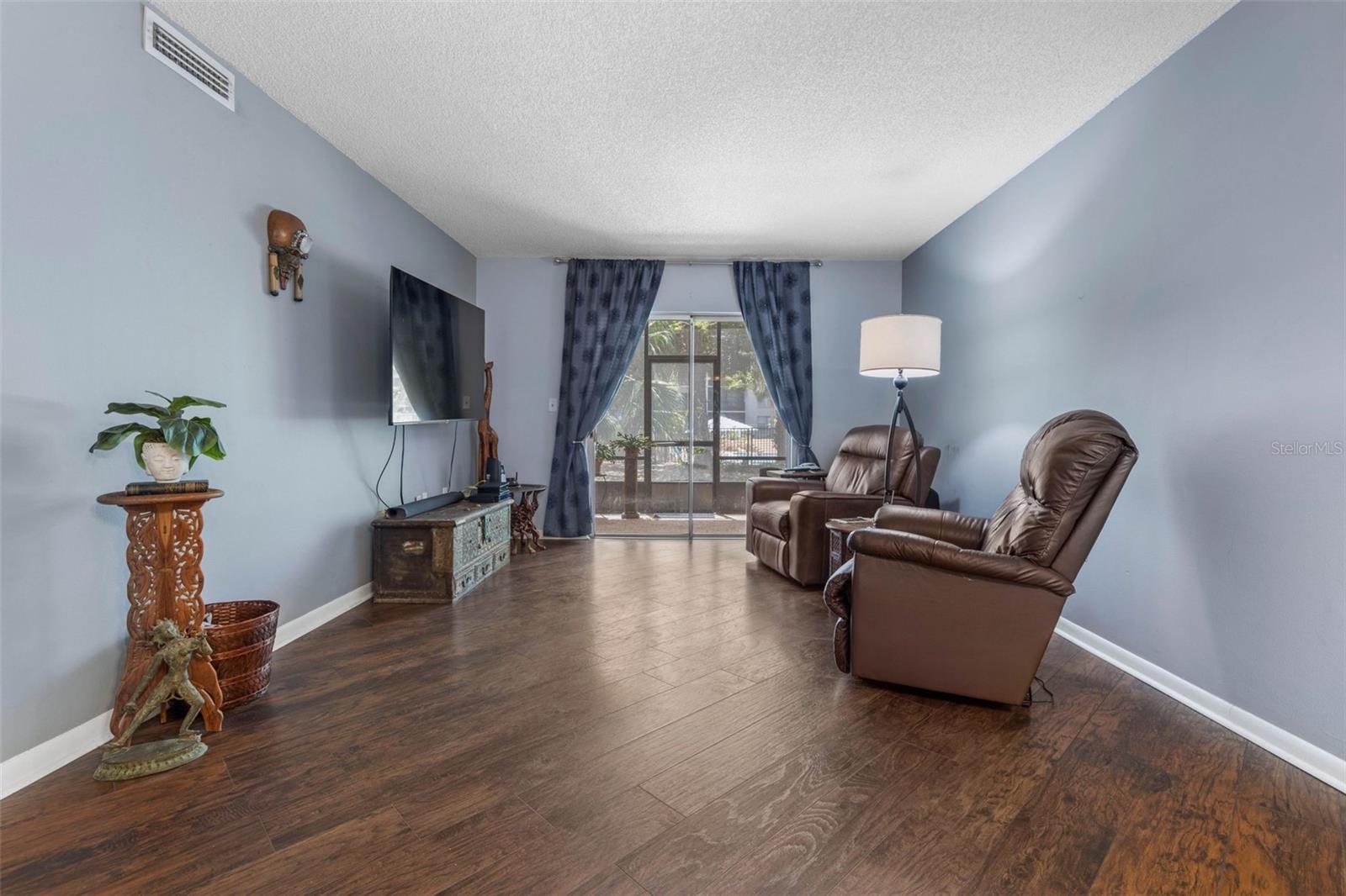 Image 8 of 52 For 640 Nova Road 117