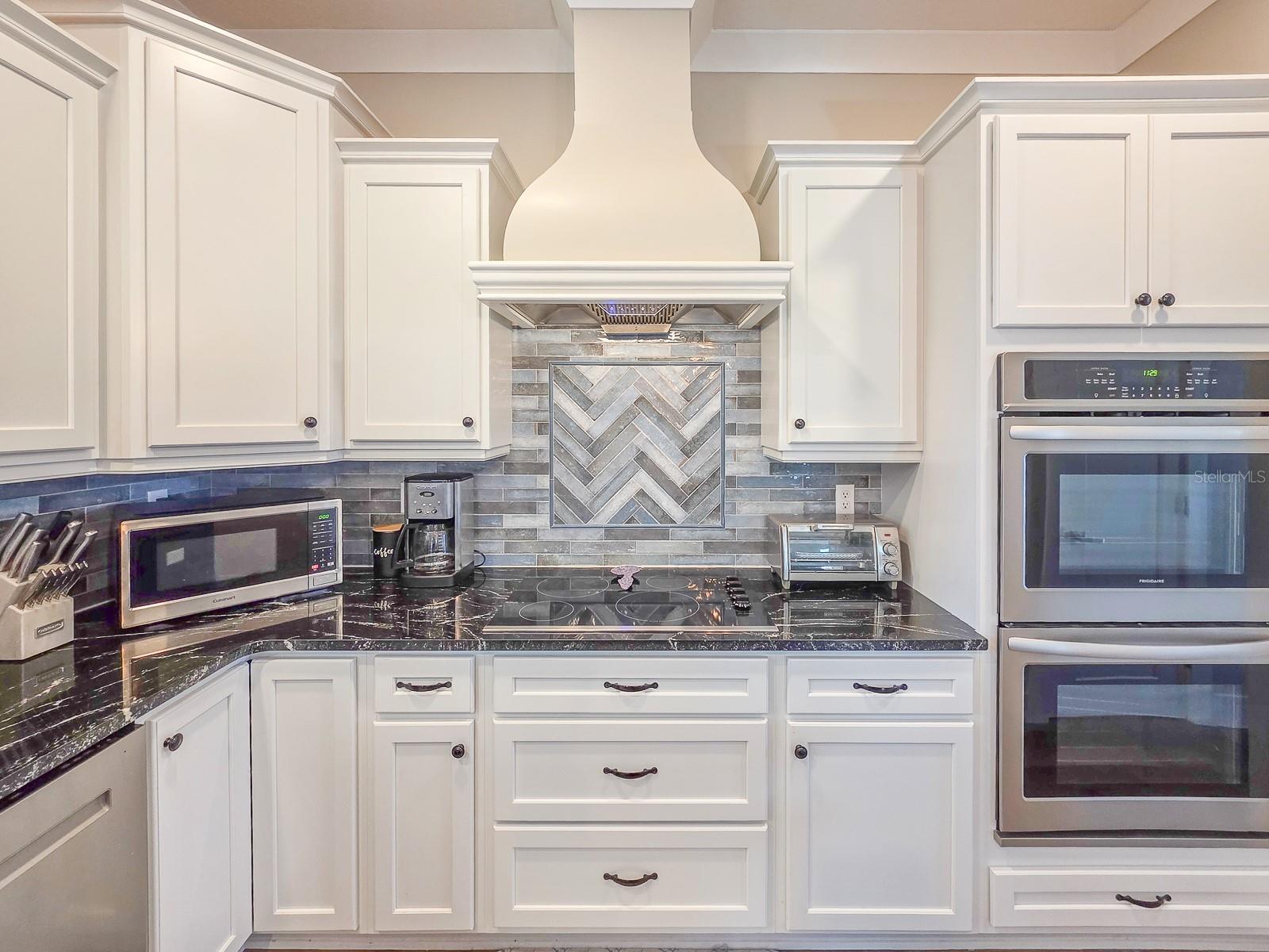 Listing photo id 18 for 3428 Ocean Shore Boulevard