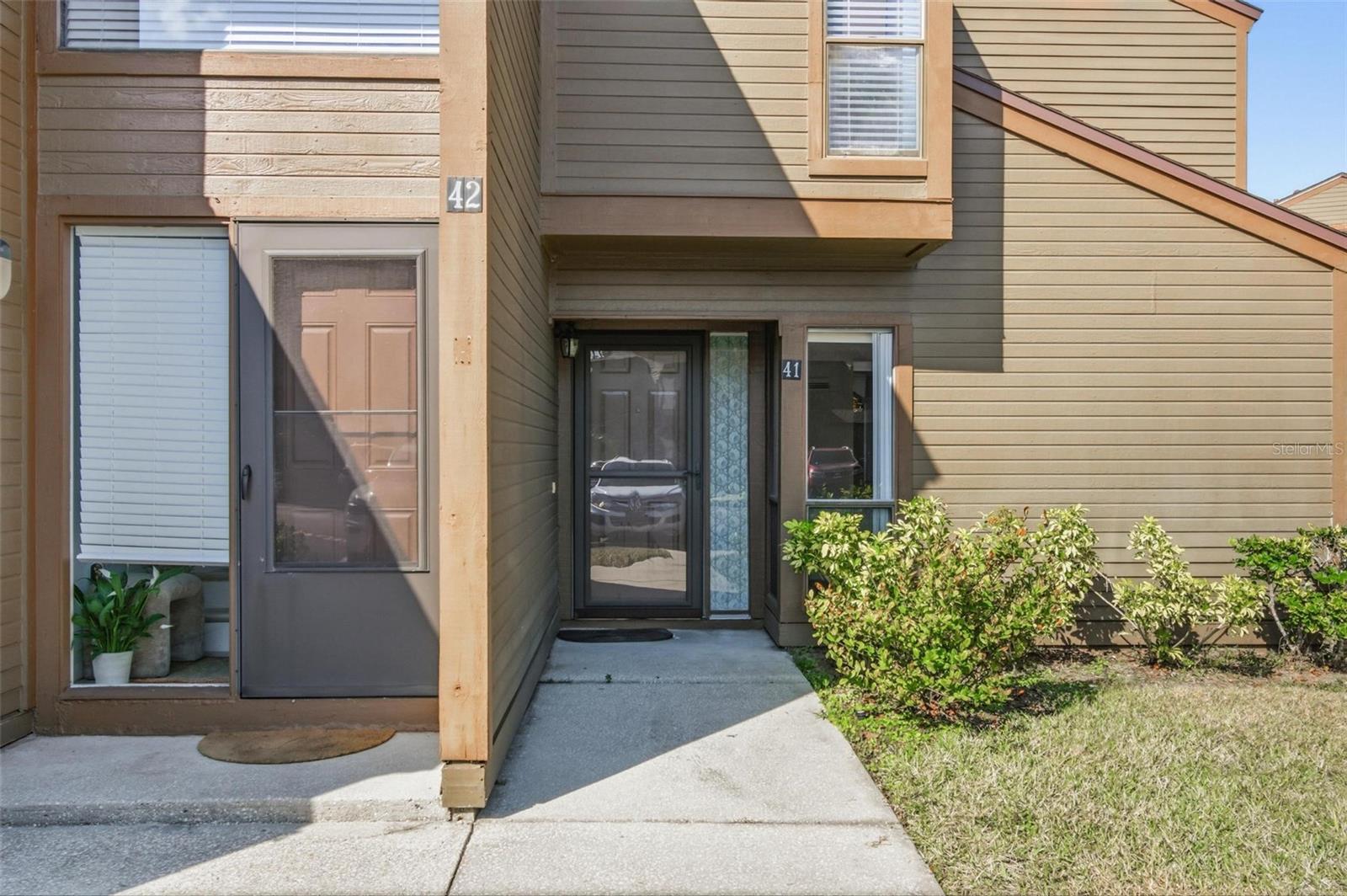 Image 3 of 49 For 41 Hembury Lane