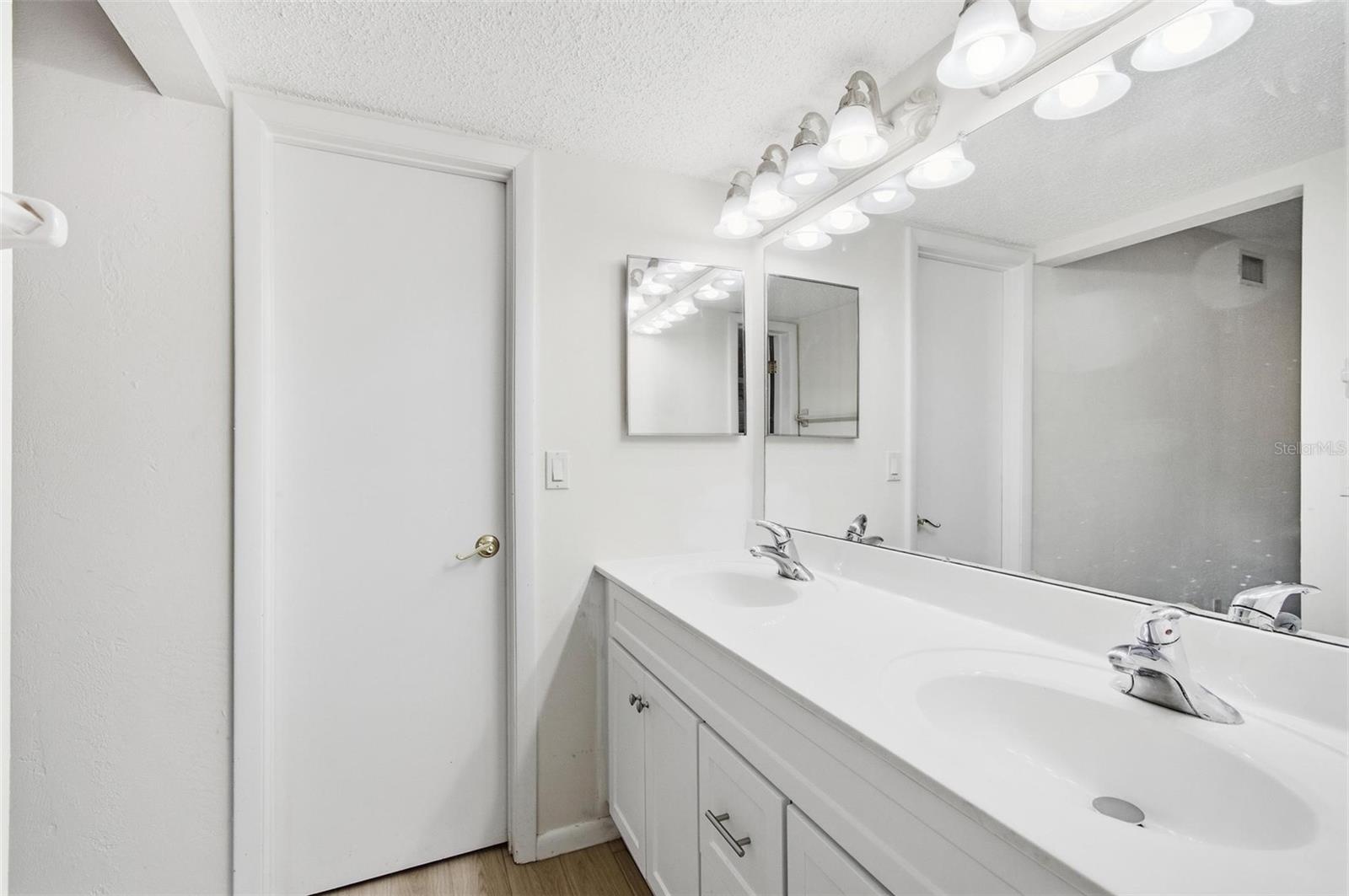 Image 35 of 49 For 41 Hembury Lane