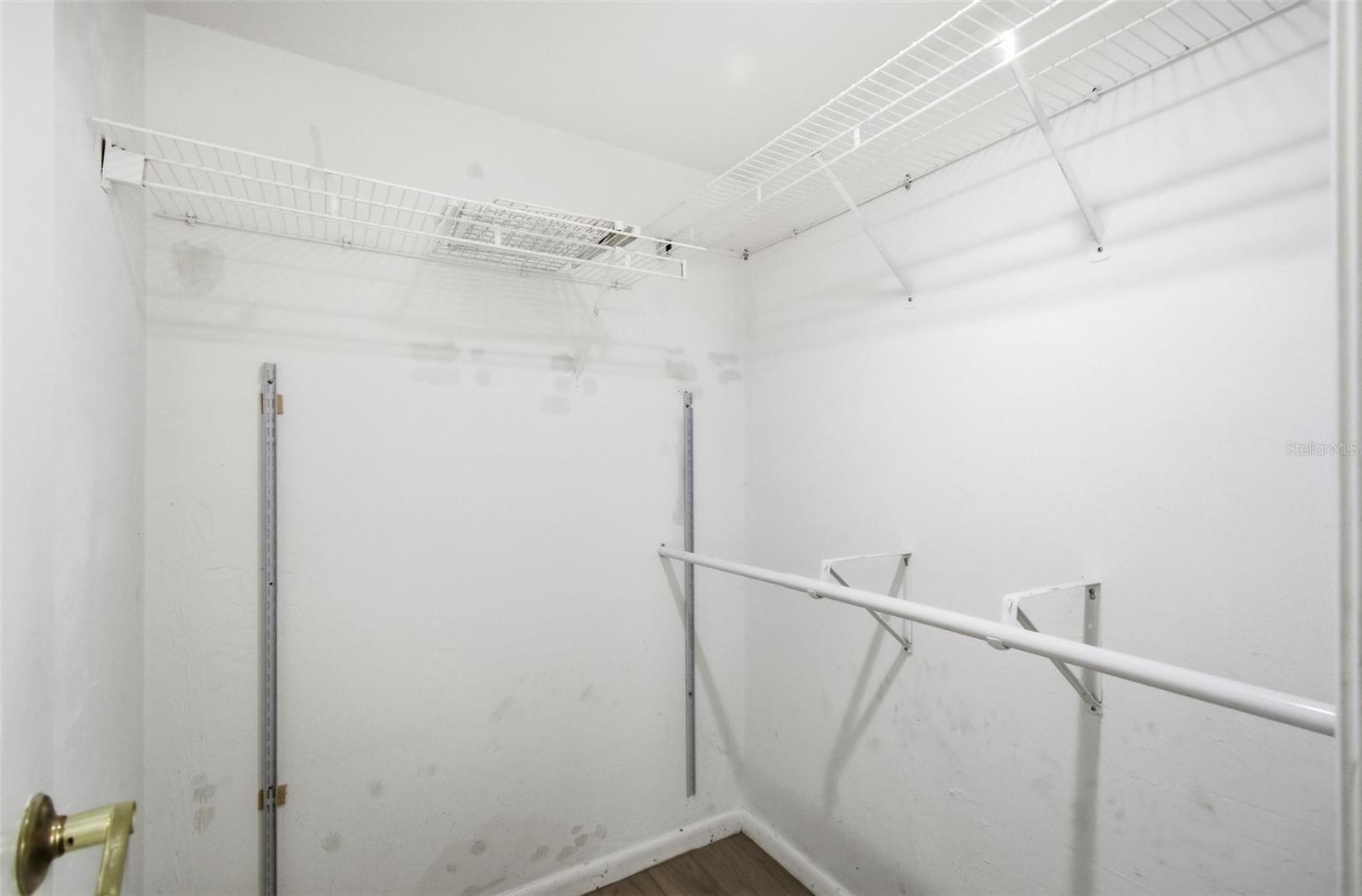 Image 36 of 49 For 41 Hembury Lane