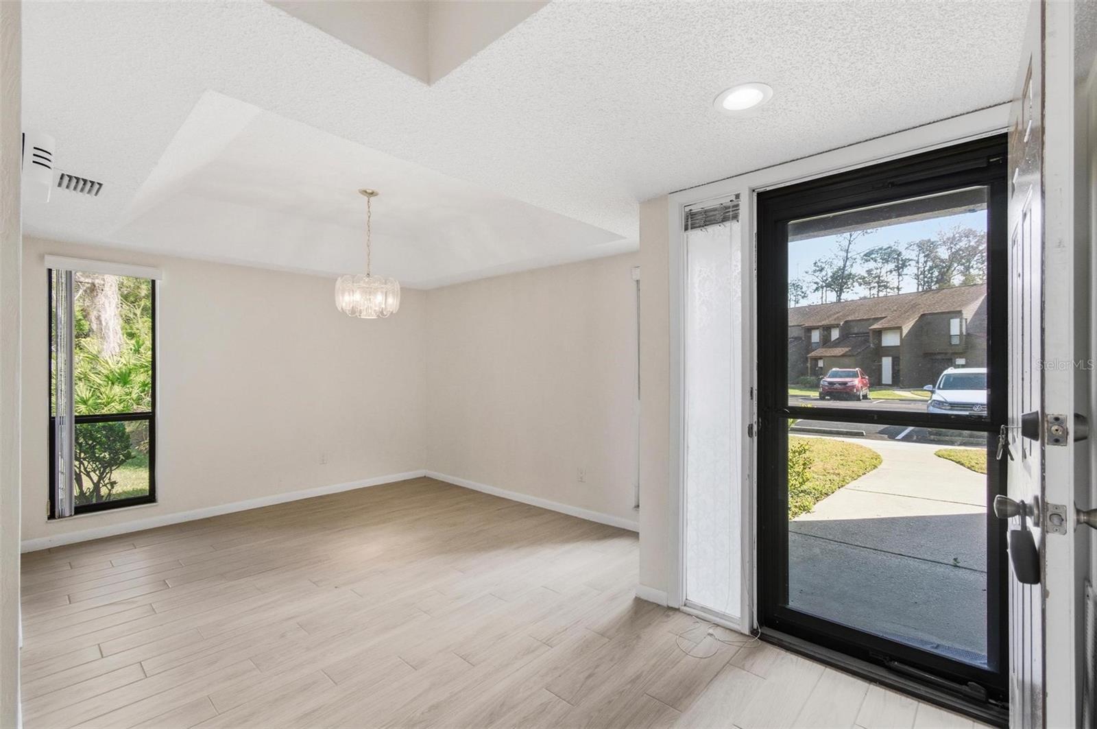 Image 6 of 49 For 41 Hembury Lane