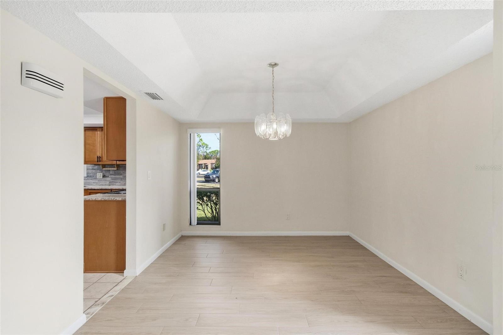 Image 7 of 49 For 41 Hembury Lane