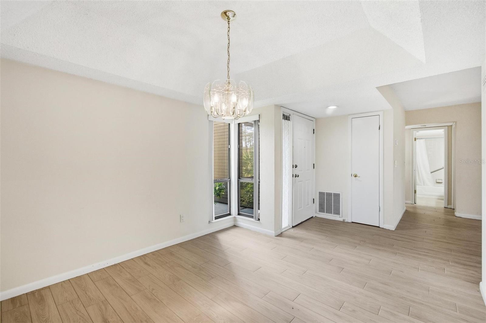 Image 9 of 49 For 41 Hembury Lane