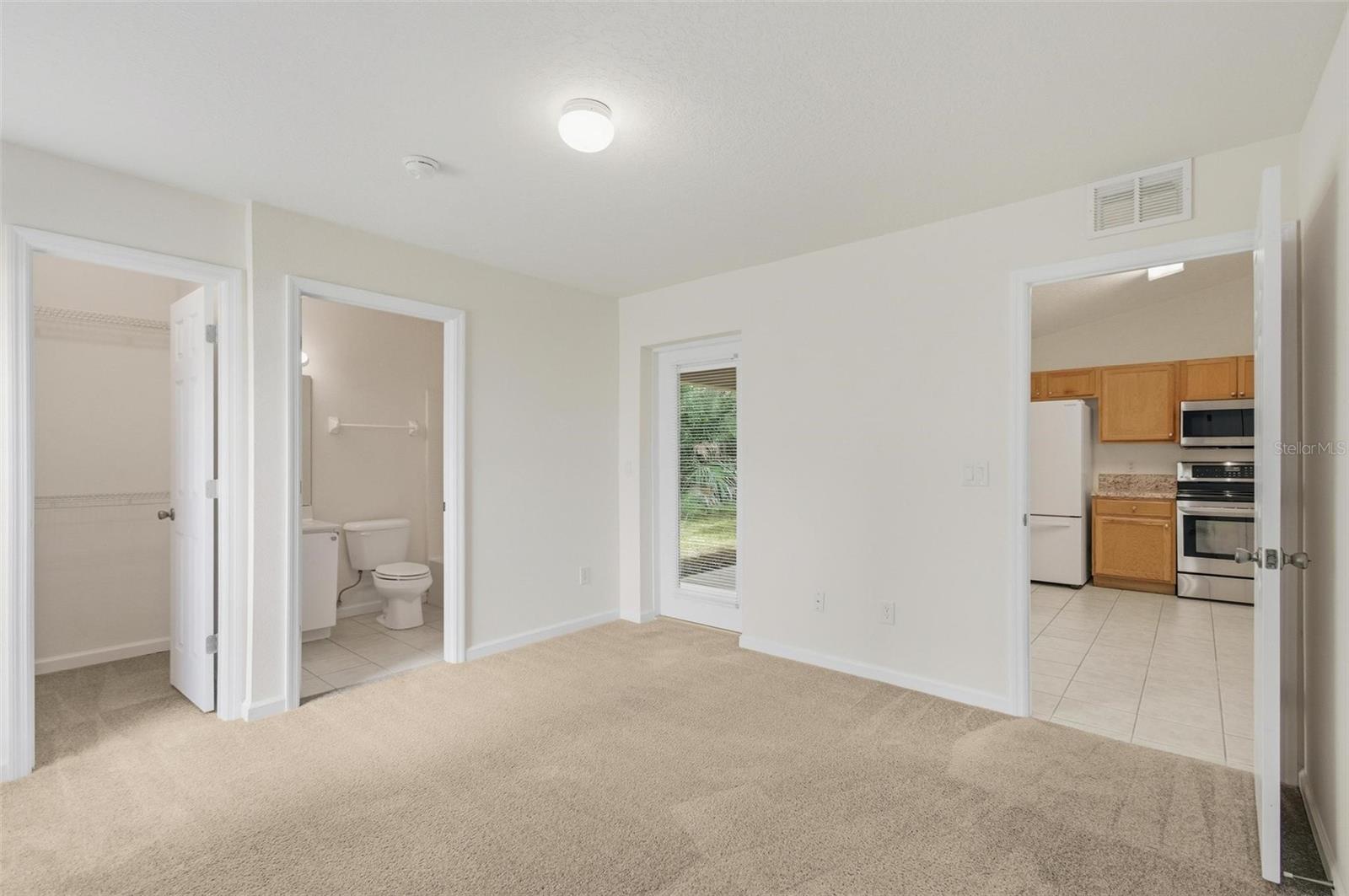 Image 21 of 40 For 6 Plateau Place A