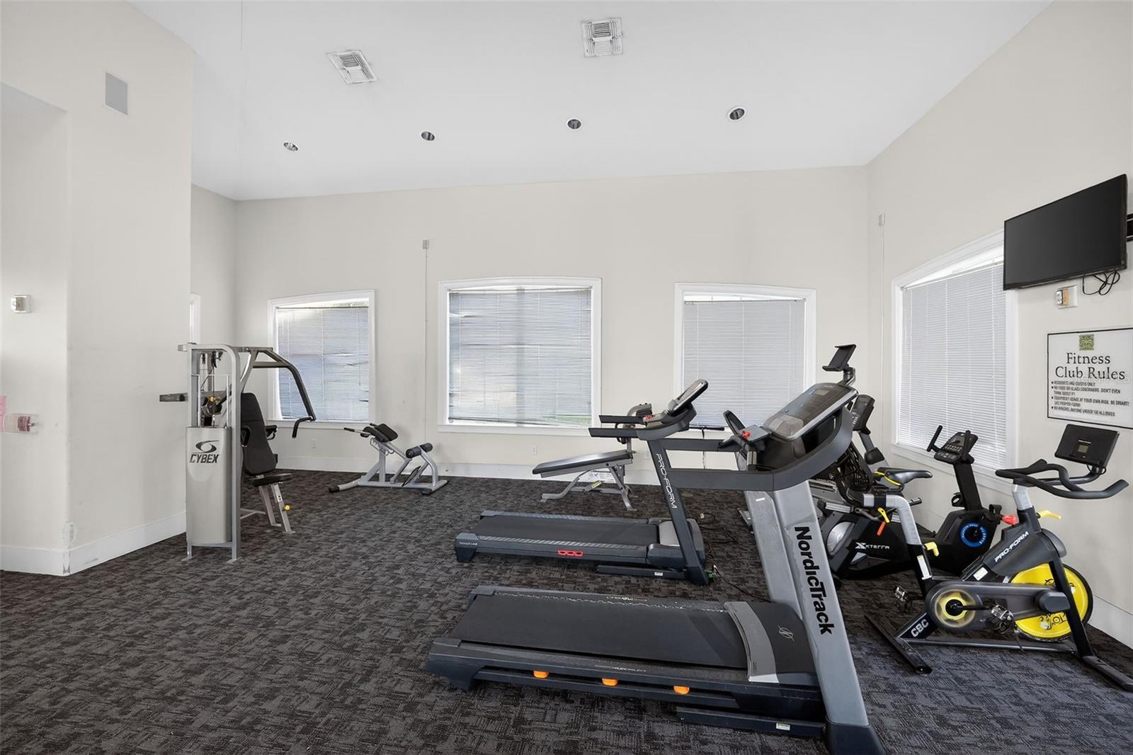 Image 29 of 42 For 8290 Gate Parkway 707