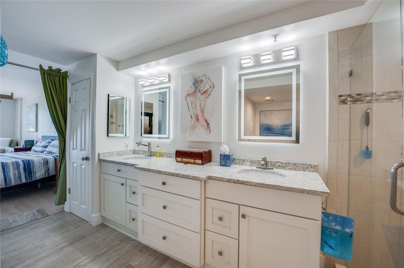 Image 17 of 45 For 4525 Atlantic Avenue 1501