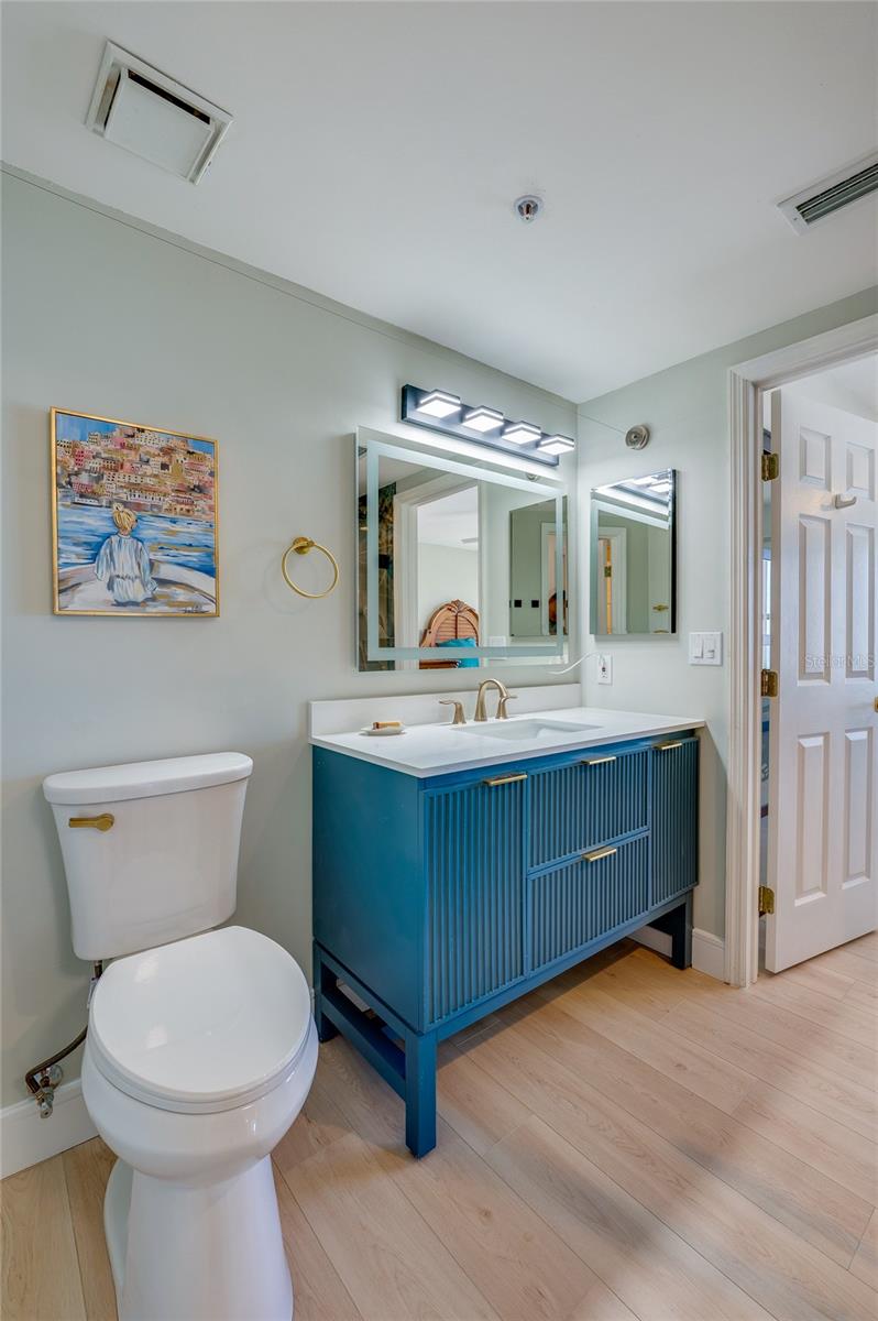 Image 23 of 45 For 4525 Atlantic Avenue 1501