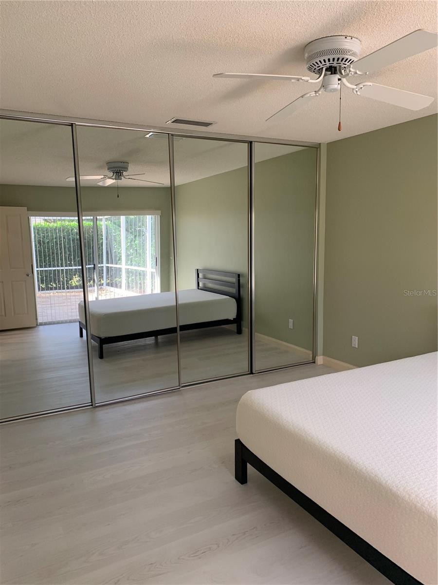 Image 11 of 26 For 9502 Chapman Oak Court