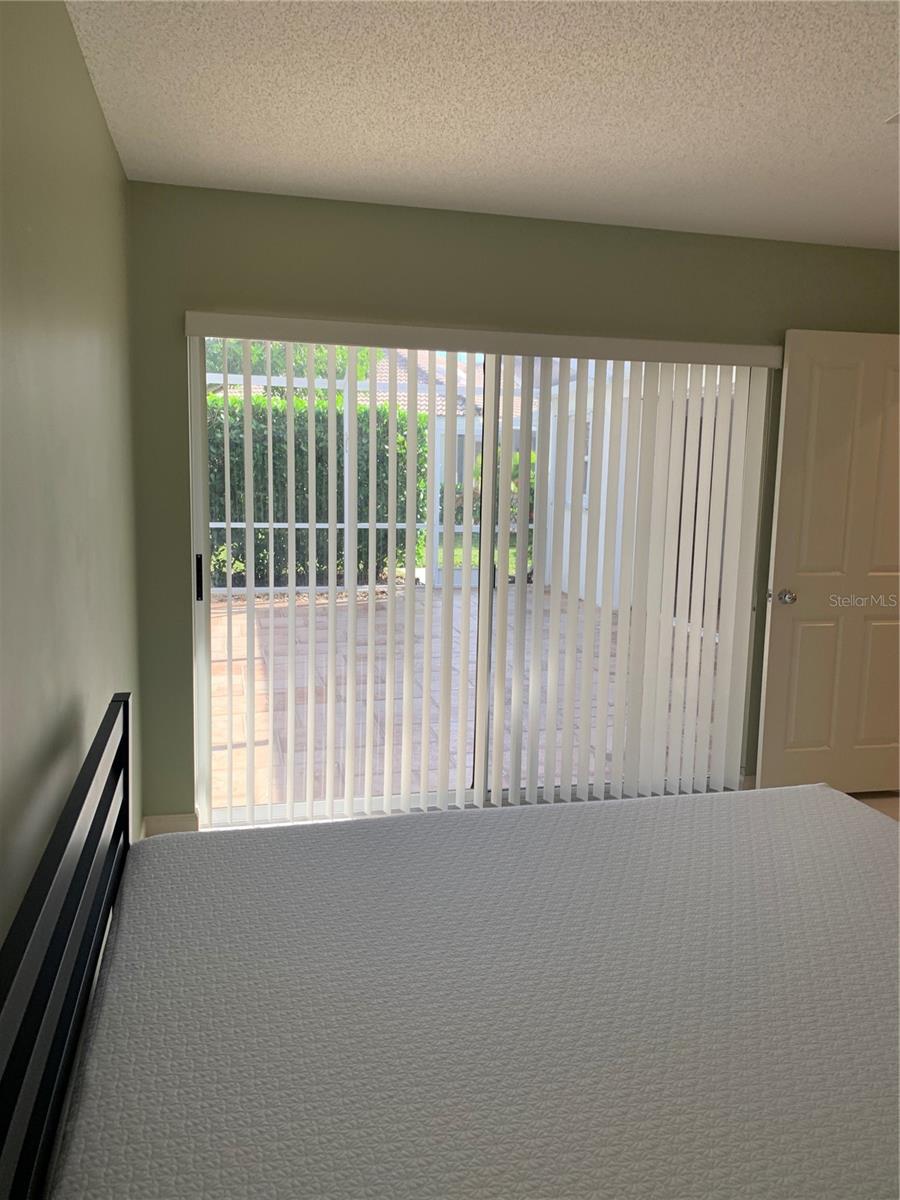 Image 13 of 26 For 9502 Chapman Oak Court