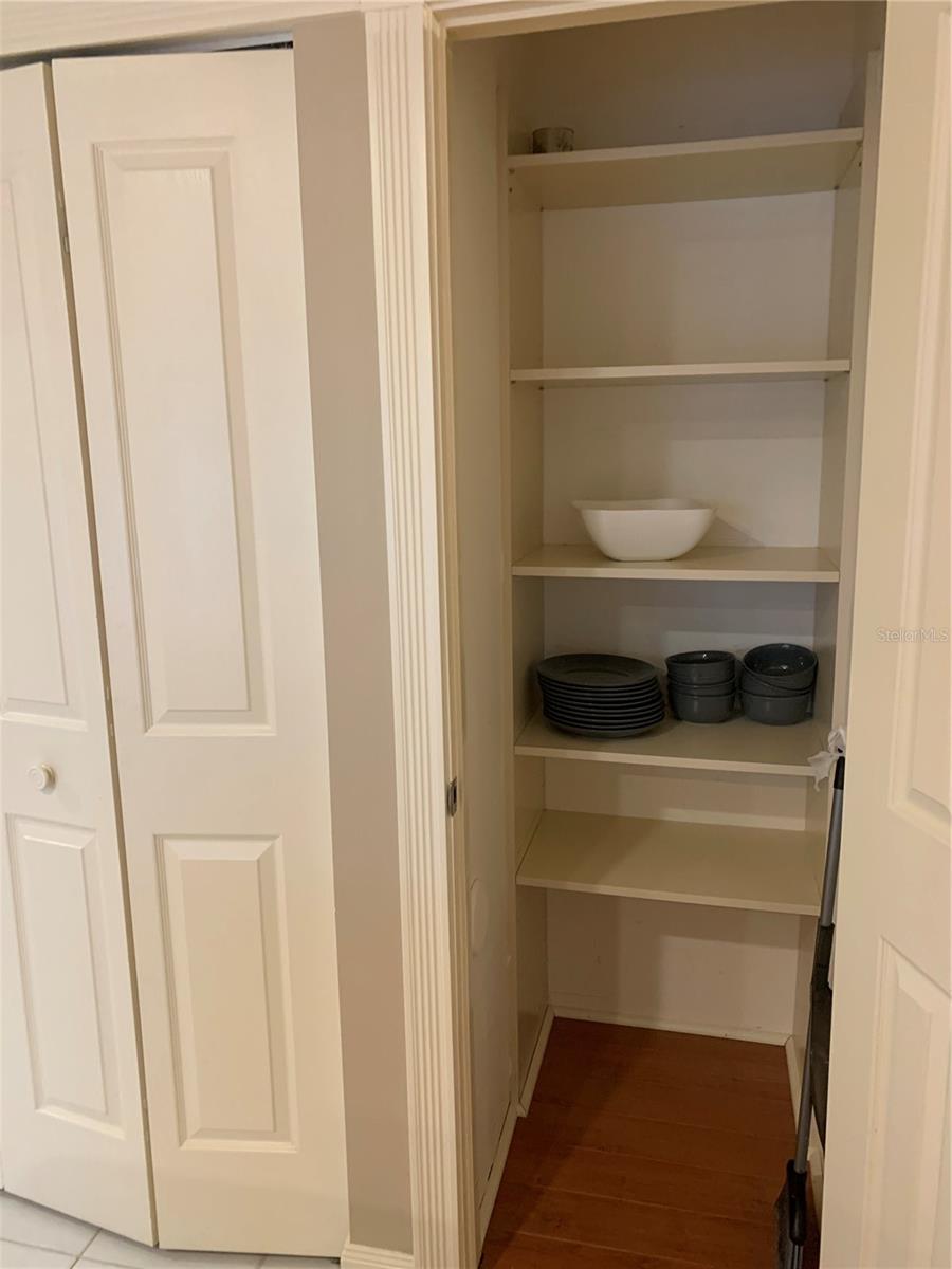 Image 15 of 26 For 9502 Chapman Oak Court