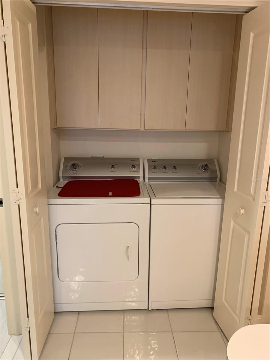 Image 16 of 26 For 9502 Chapman Oak Court