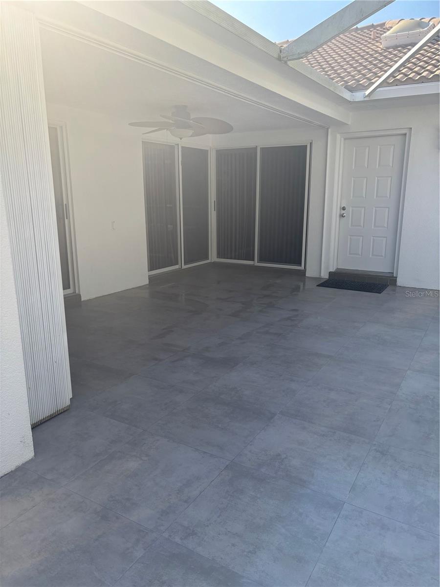 Image 19 of 26 For 9502 Chapman Oak Court