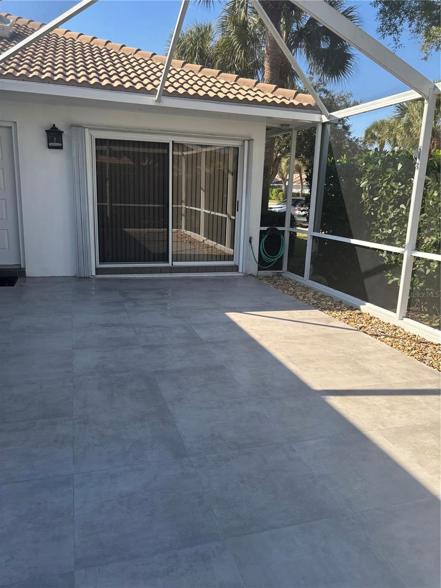 Image 20 of 26 For 9502 Chapman Oak Court